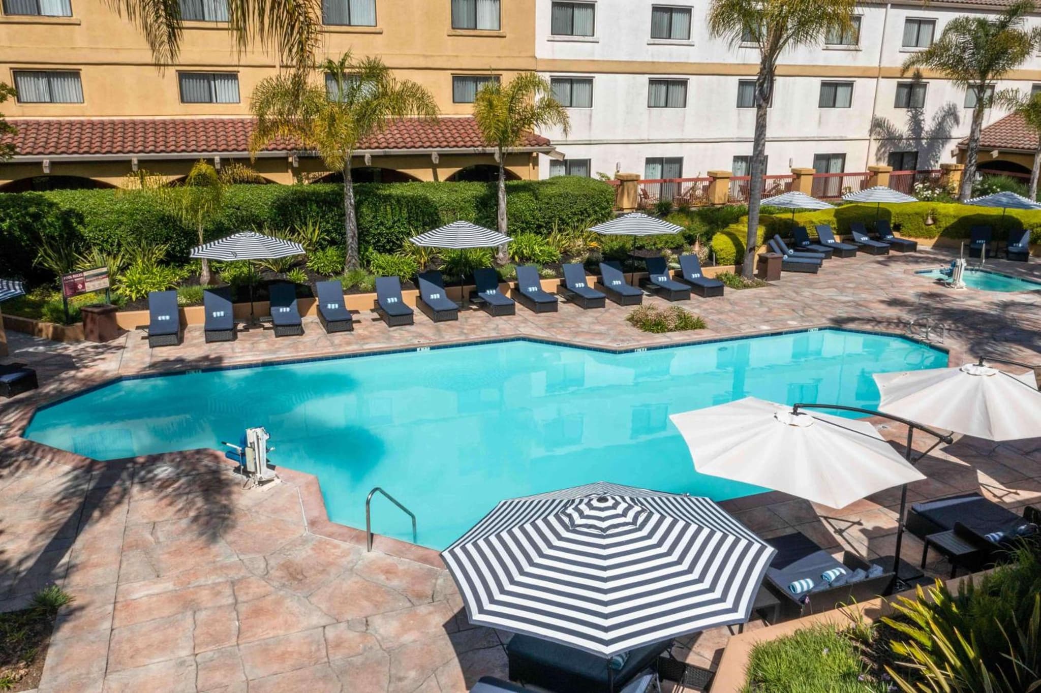 DoubleTree by Hilton Sonoma Wine Country photo 4