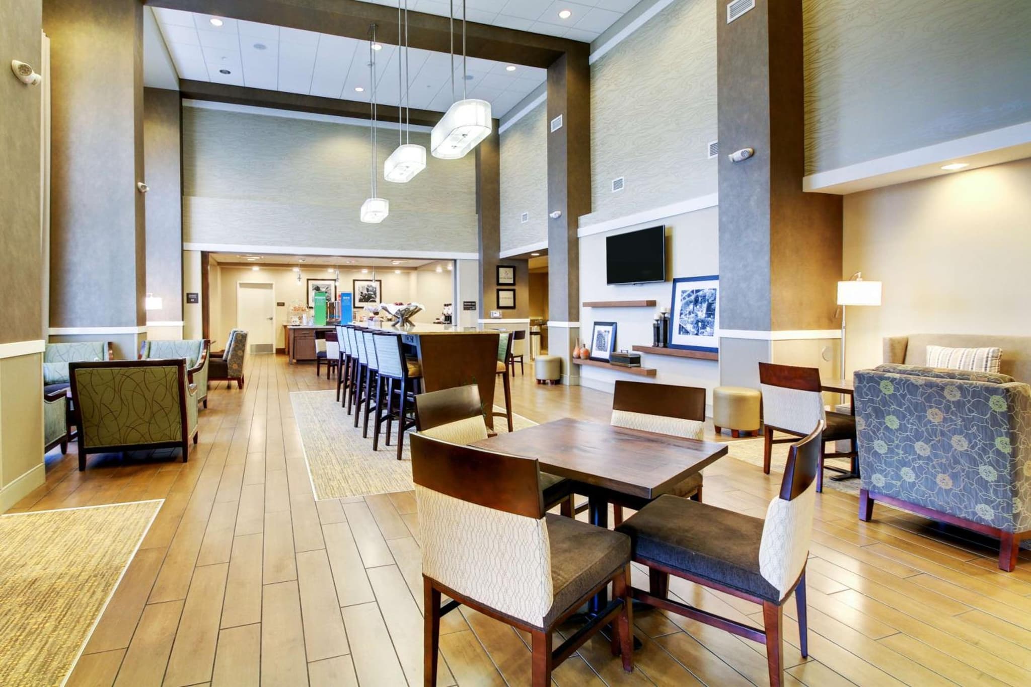 Hampton Inn & Suites Milwaukee West photo 8