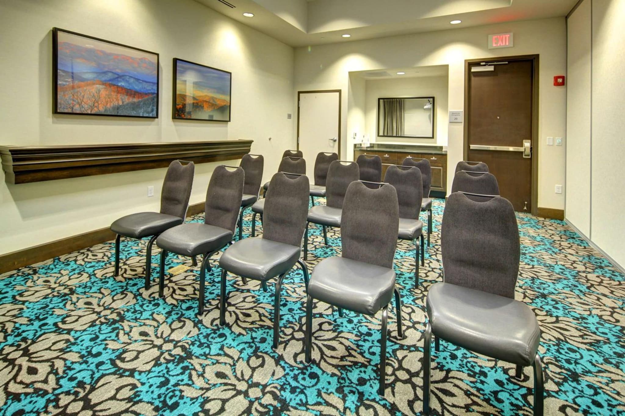 Hampton Inn & Suites - Roanoke-Downtown, VA photo 7