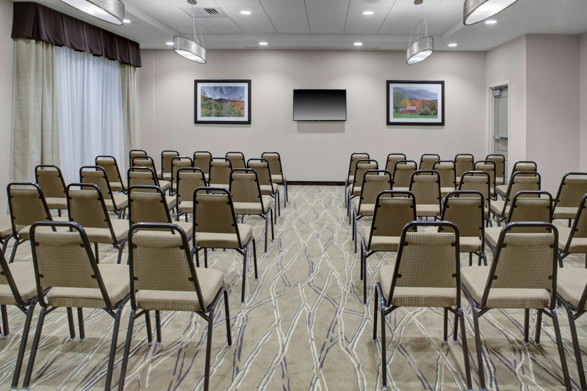Hampton Inn & Suites Manchester, Vt photo 3