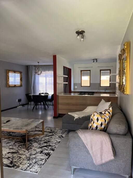 Iyana Place photo 2