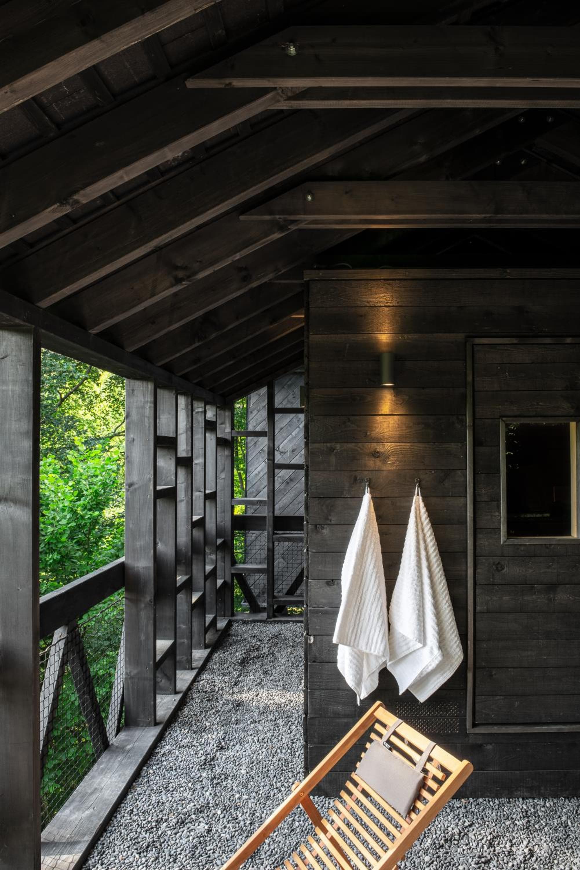 Hutstuf - The Fox & Private Outdoor Spa photo 9