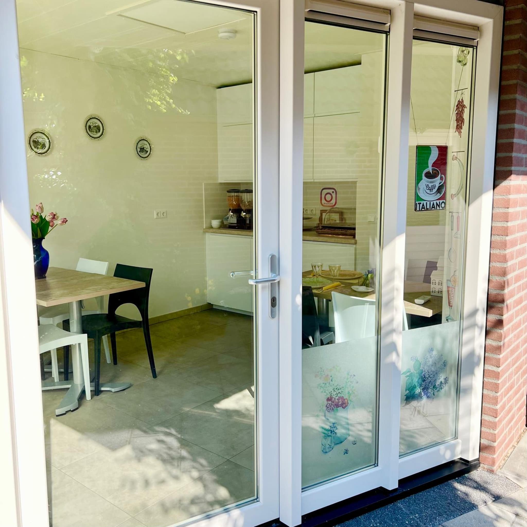 Rooi Bij de Knoptoren B&B photo 4