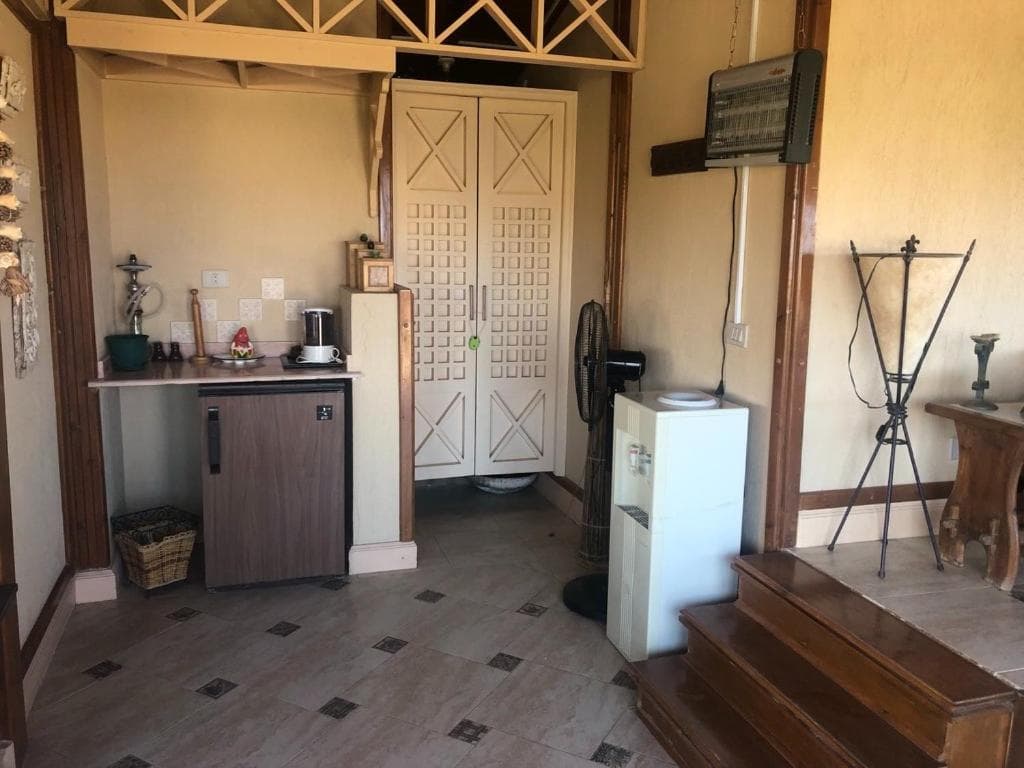 Spacious Beach Vacation House photo 5