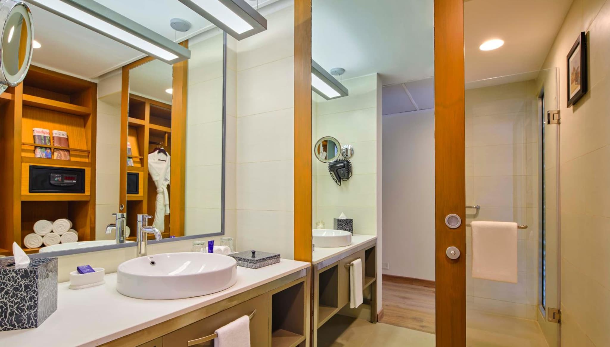 Vivanta Ahmedabad SG Highway photo 8