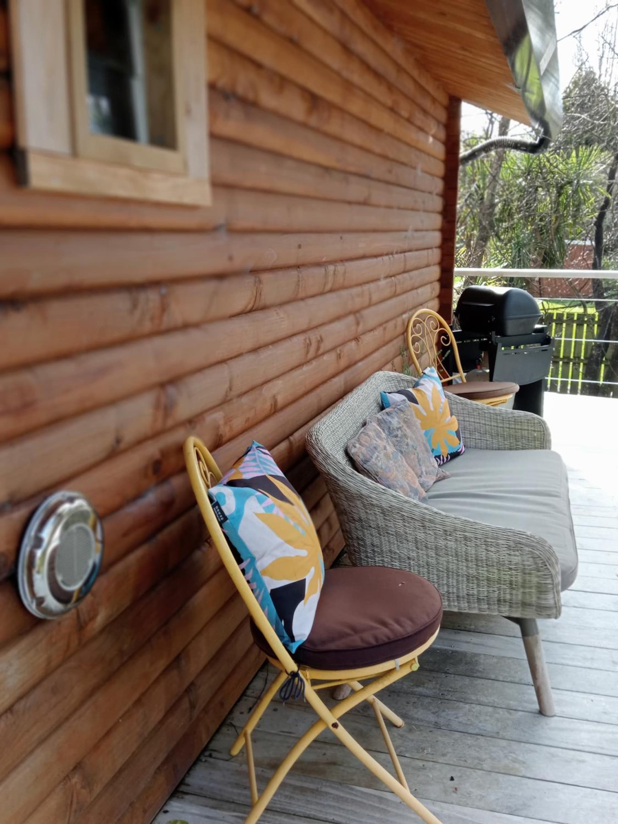 Treehouse Escape for Two photo 8
