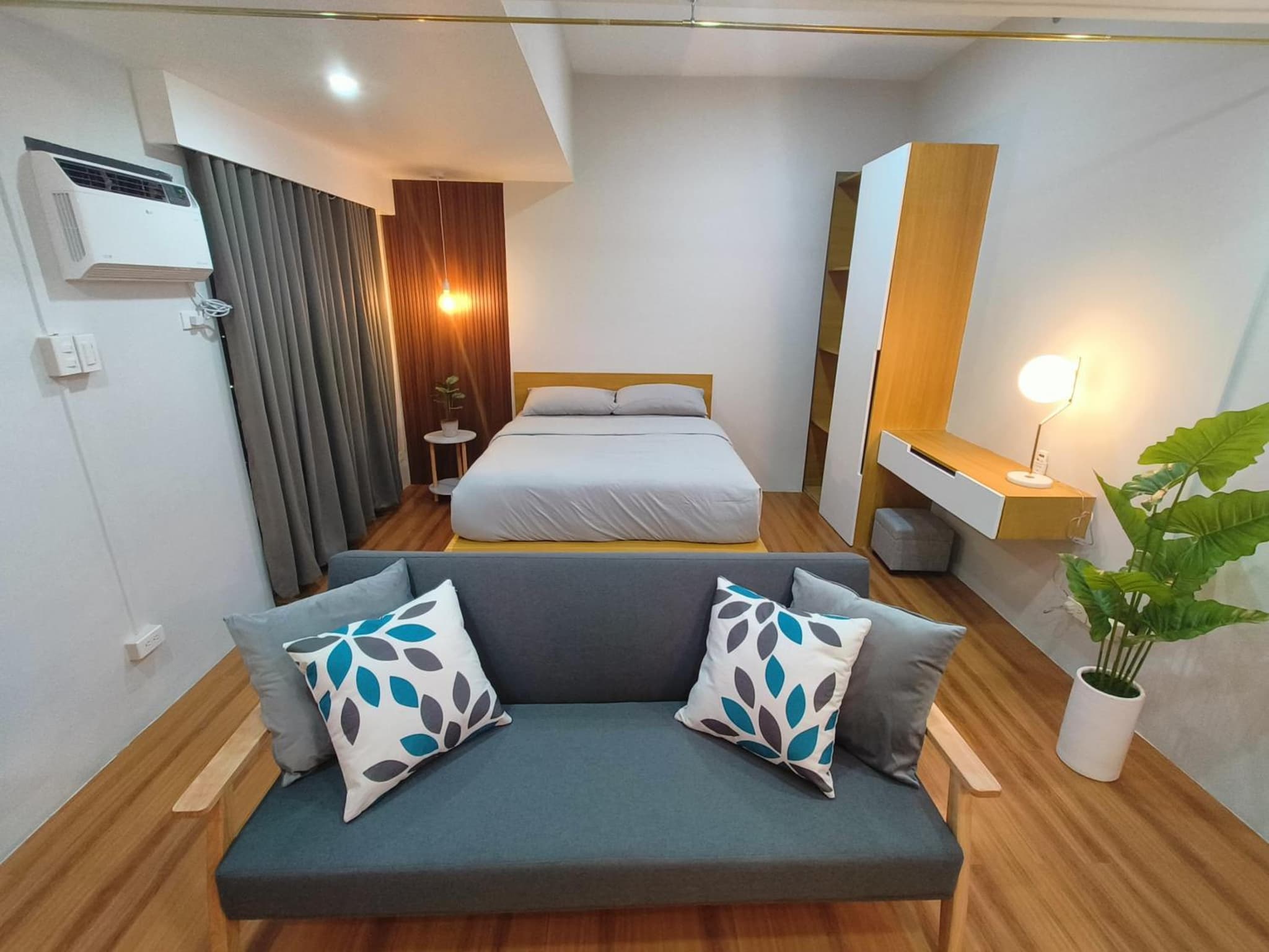 ZSL Elegant Condo LOOP 1 Bedroom Tower 1