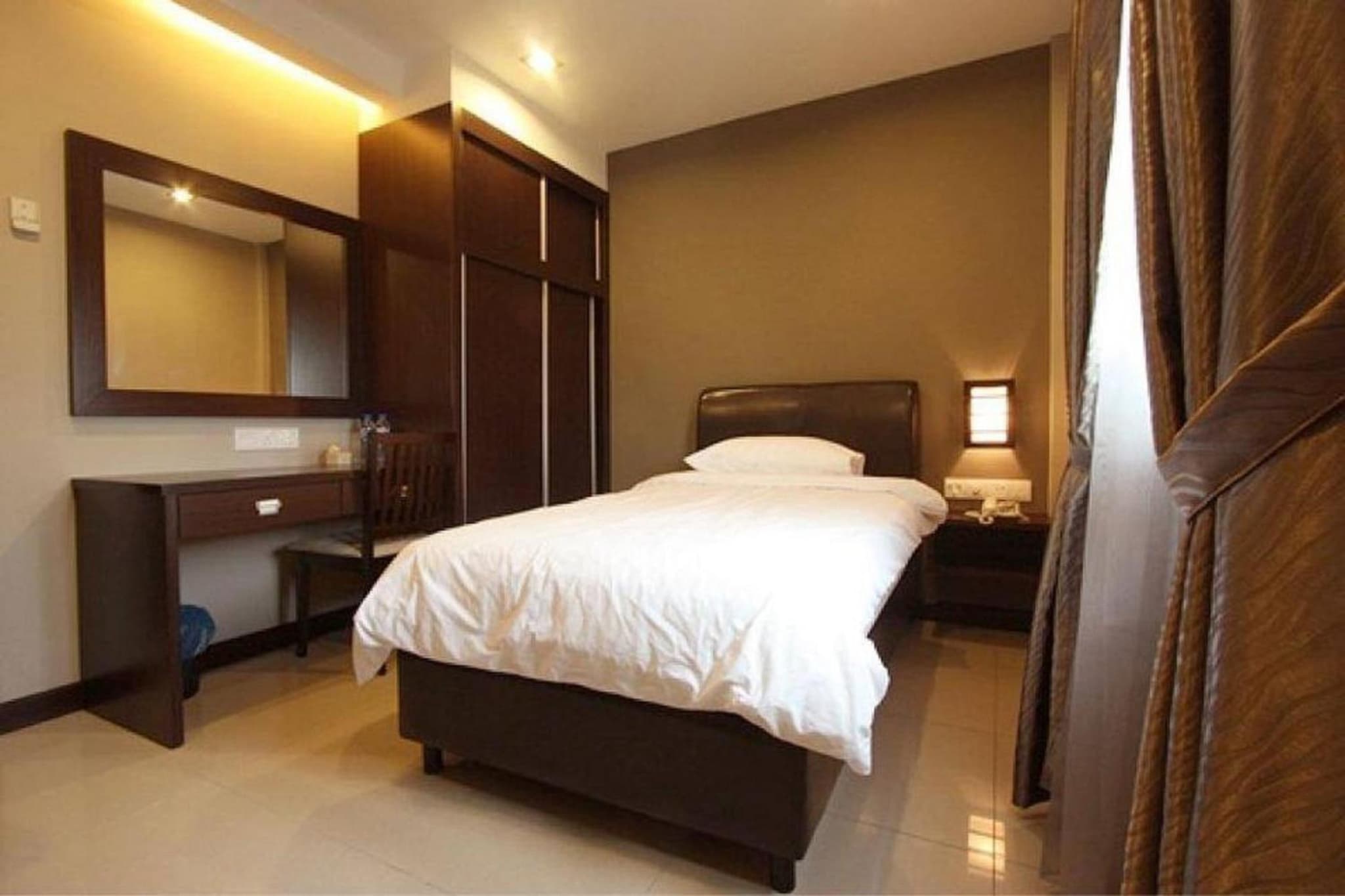 Capital O Rail Hotel photo 7