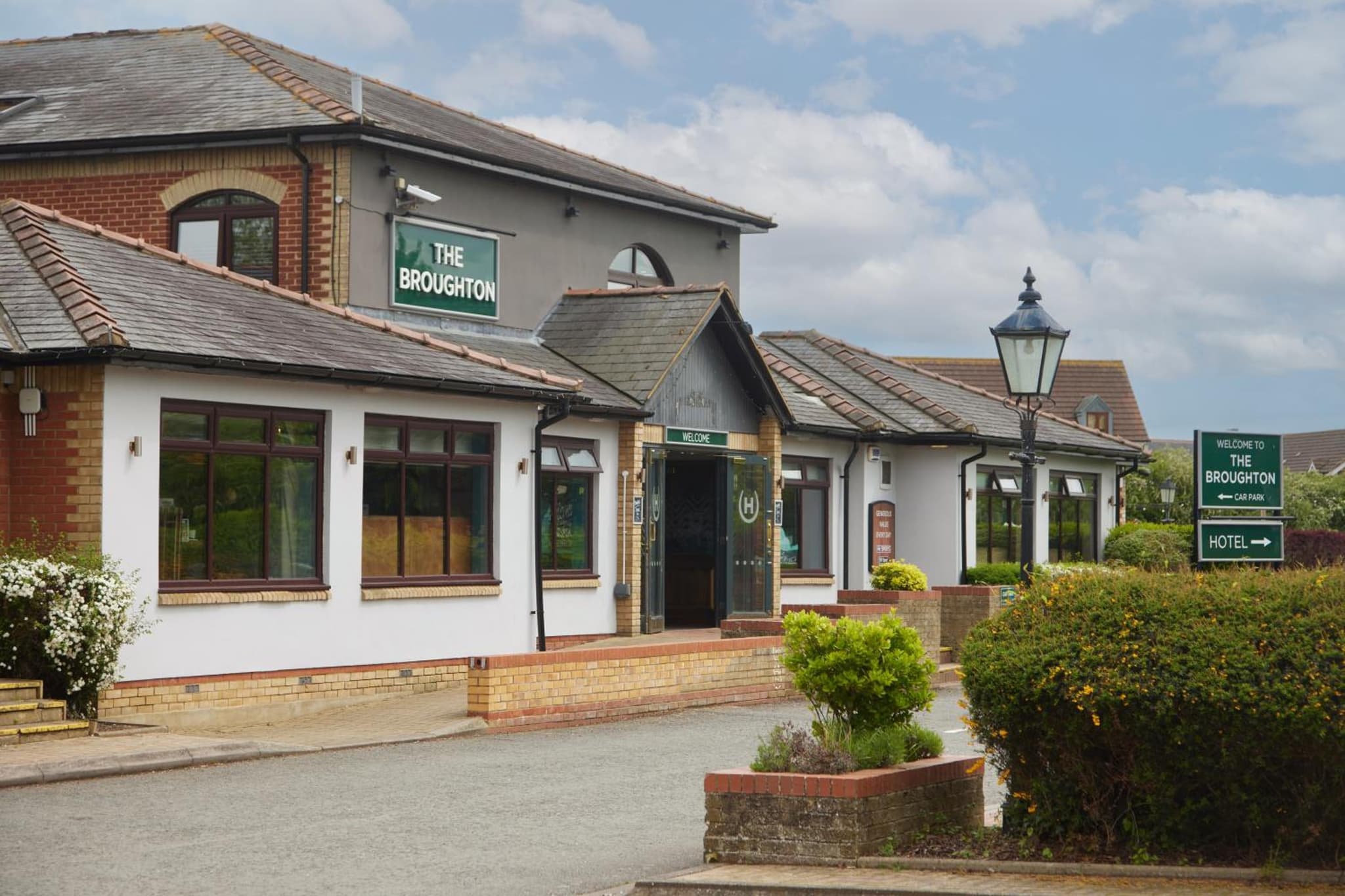 The Broughton Hotel by Greene King Inns photo 8