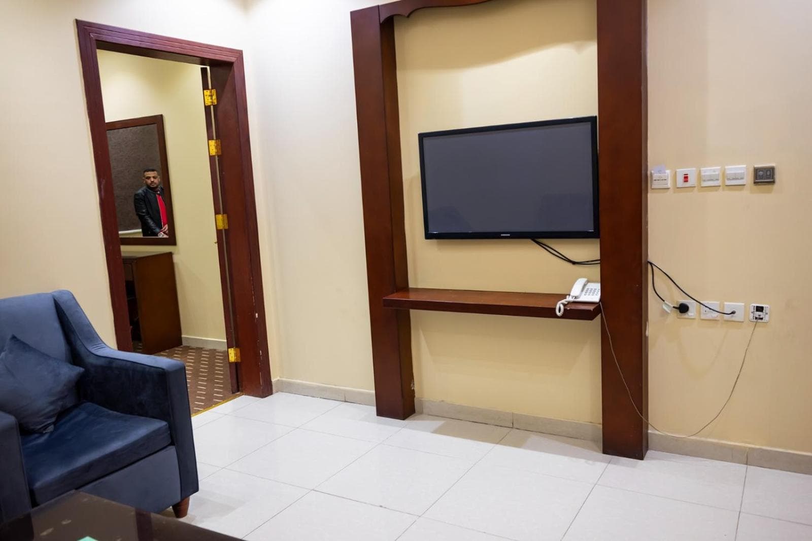 Quiet Rooms 3 Serviced Apartments photo 7