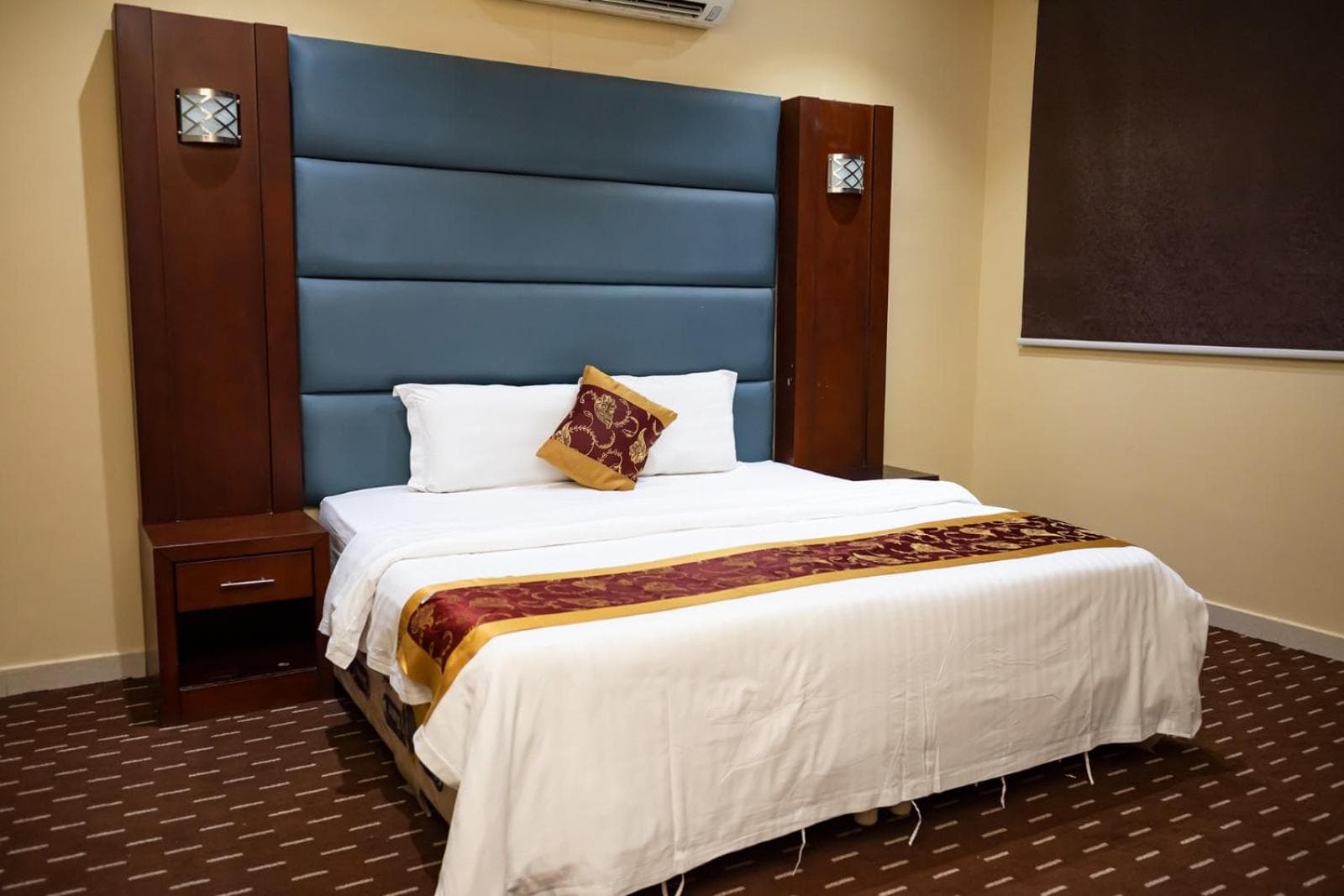 Quiet Rooms 3 Serviced Apartments photo 2