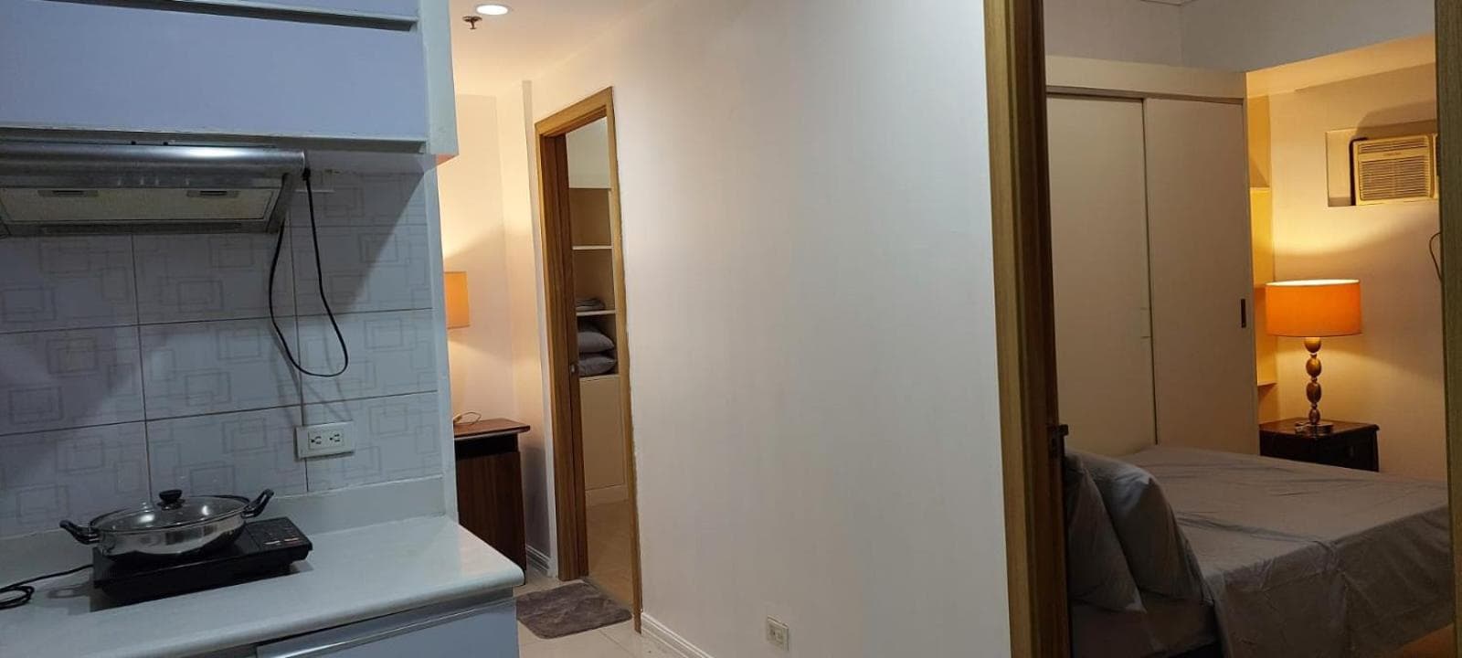 Roxas Blvd Stunning Studio Condo Near US Embassy photo 2