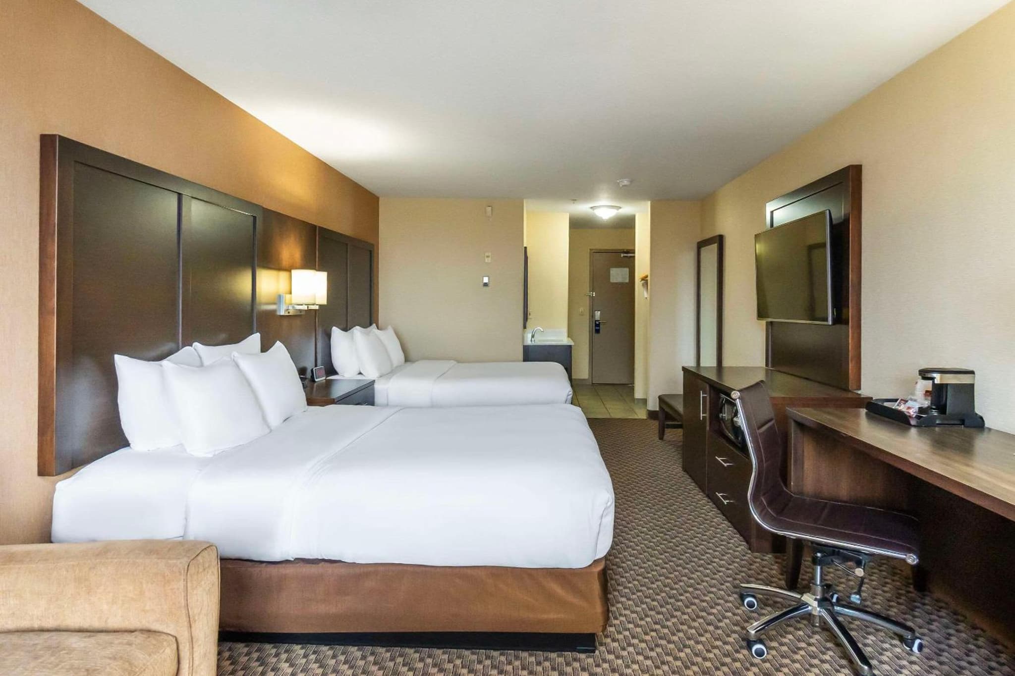 Comfort Inn & Suites photo 3
