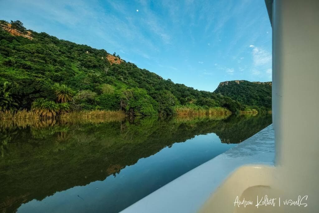 Baby Blue Houseboat photo 9