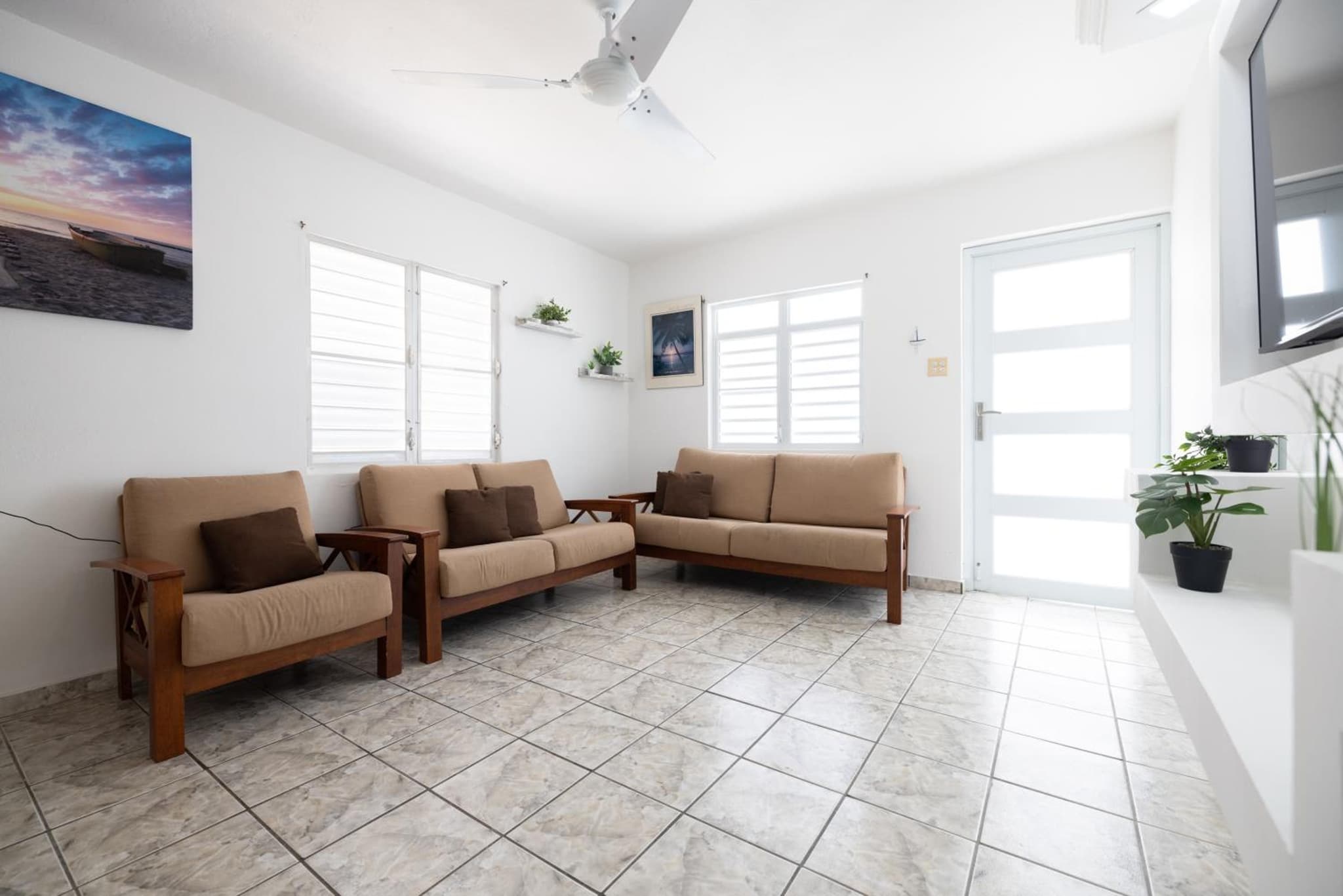 R&V Combate Beach House, 2nd Floor with Pool photo 6