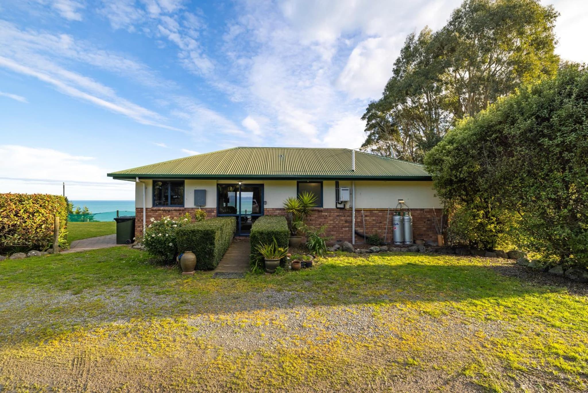 Expansive Ocean & Mountain Views - KK82140 photo 9