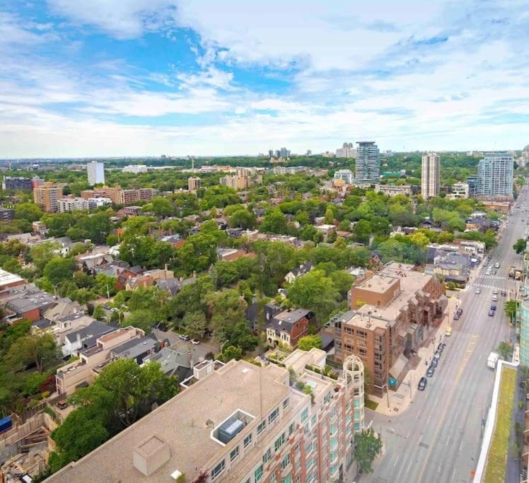 Luxury 3-Beds Apartment in Yorkville with the Best City View in Downtown Toronto photo 4