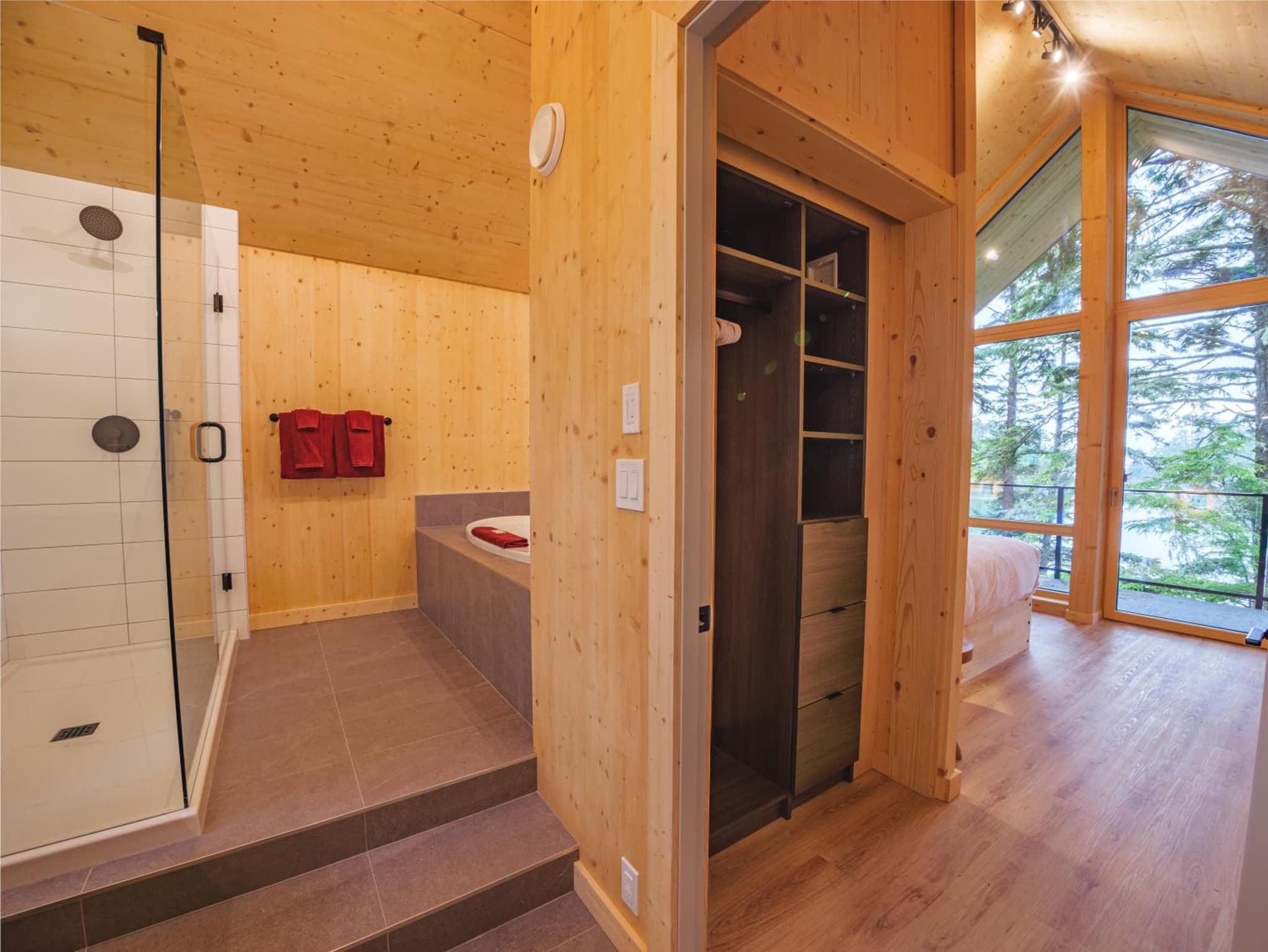 The Cabins at Terrace Beach photo 8
