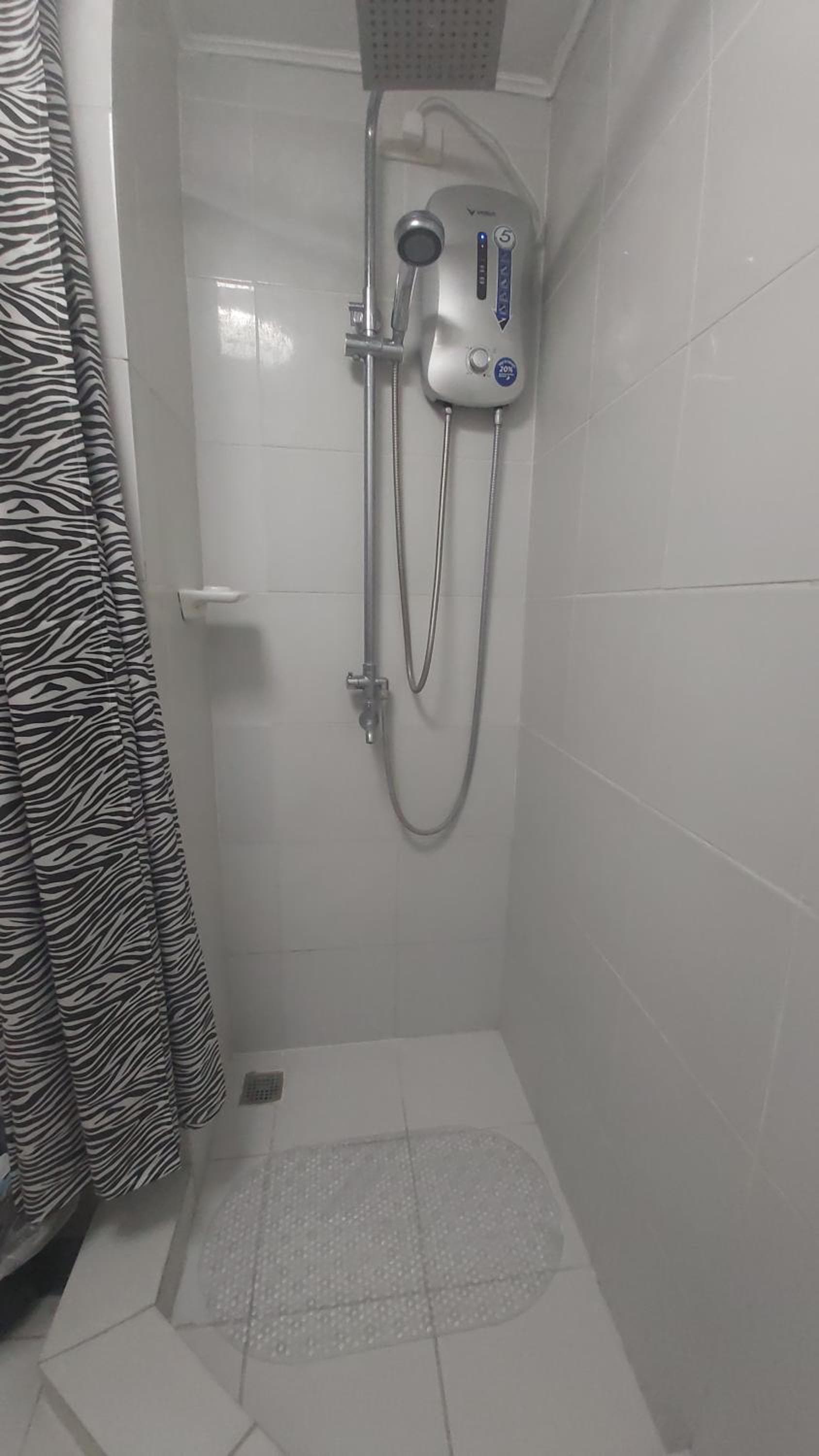 Cozy condo for rent photo 2