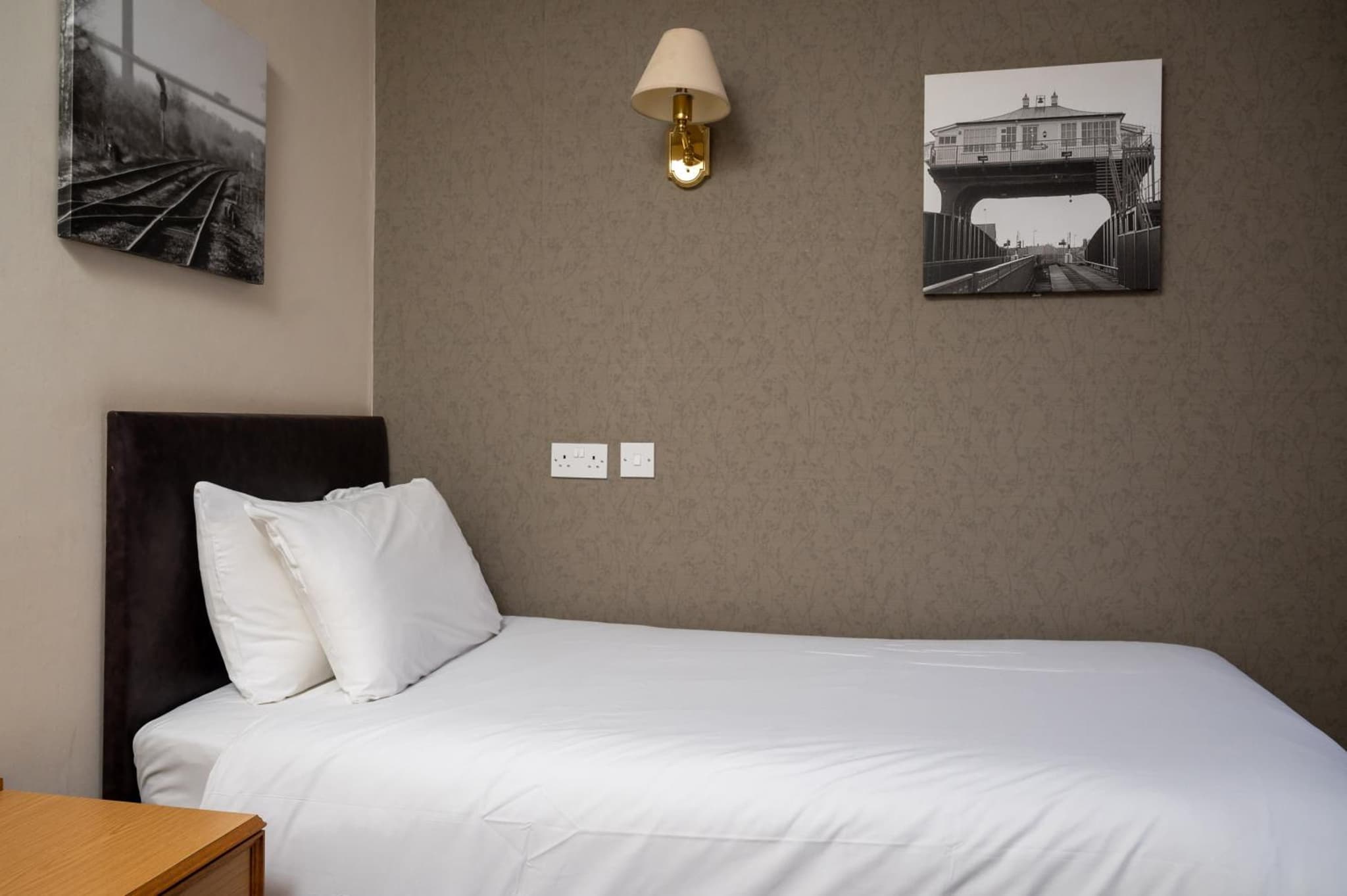 Old Grey Mare Inn by Greene King Inns photo 9