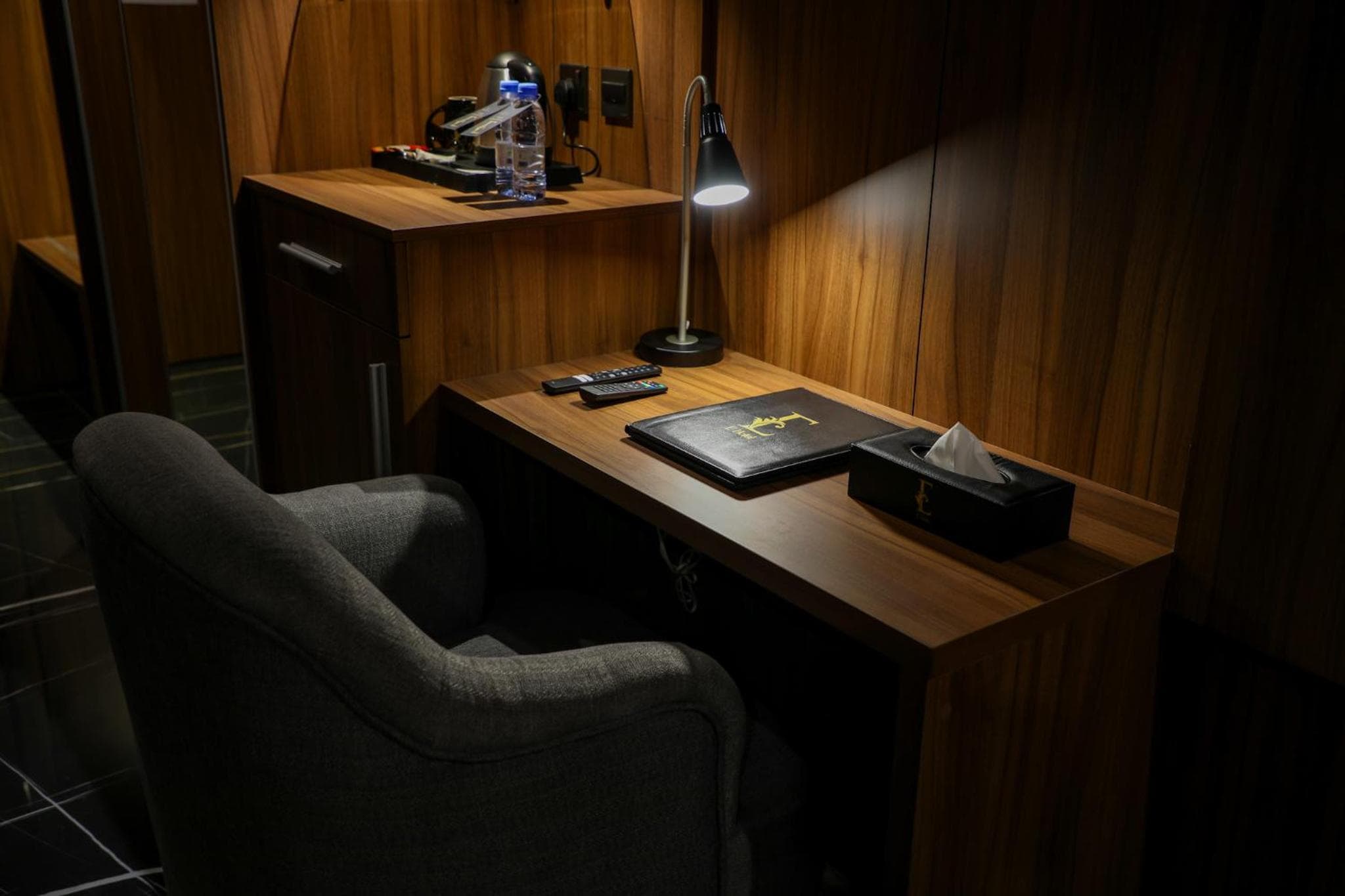 E Hotel photo 4