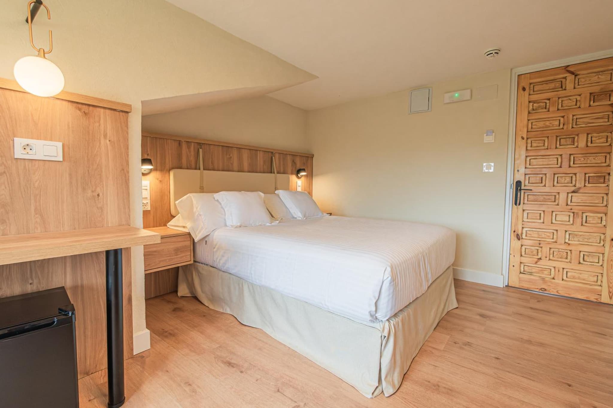Hotel BESTPRICE Santillana photo 5