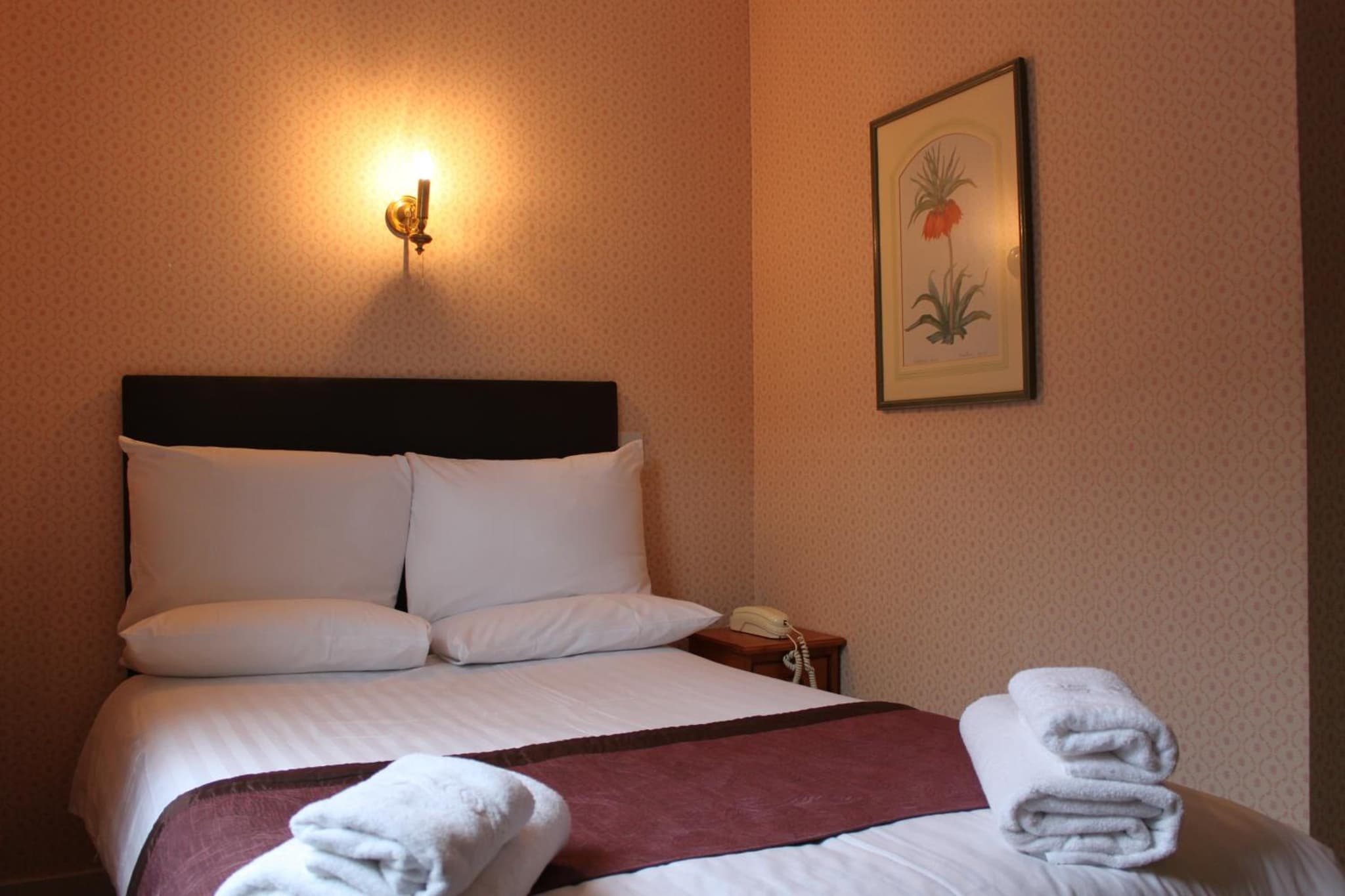 Brook Red Lion Hotel photo 8