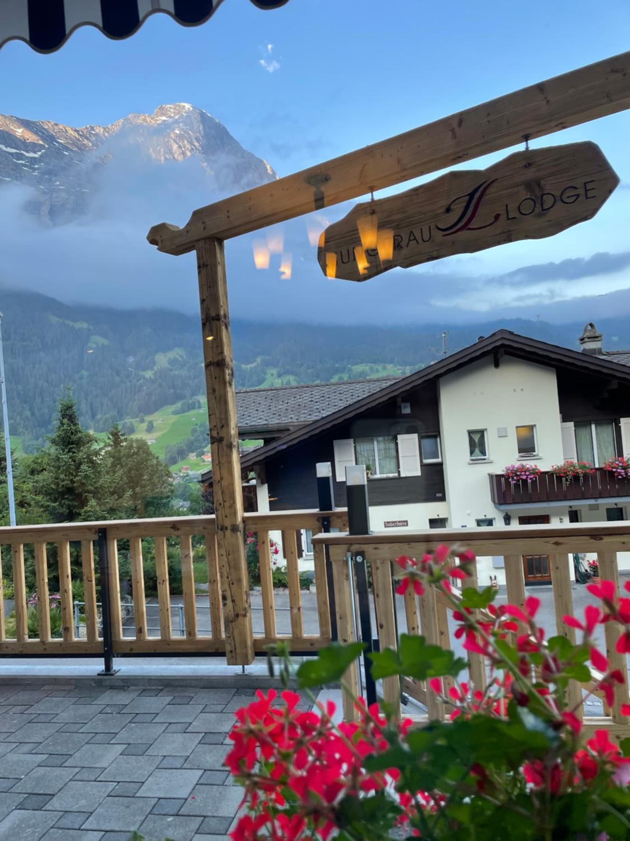 Basic Rooms Jungfrau Lodge photo 7