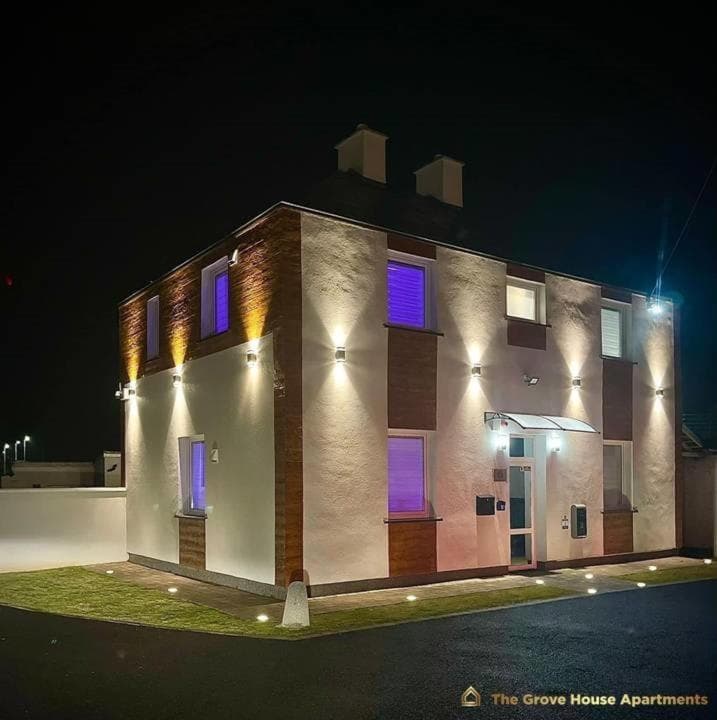 #6 TGHA Luxury Two Bedroom Apartment in Athlone