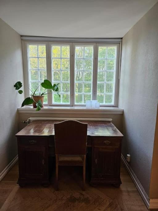 Lärarinnabostad i vacker byskola photo 7