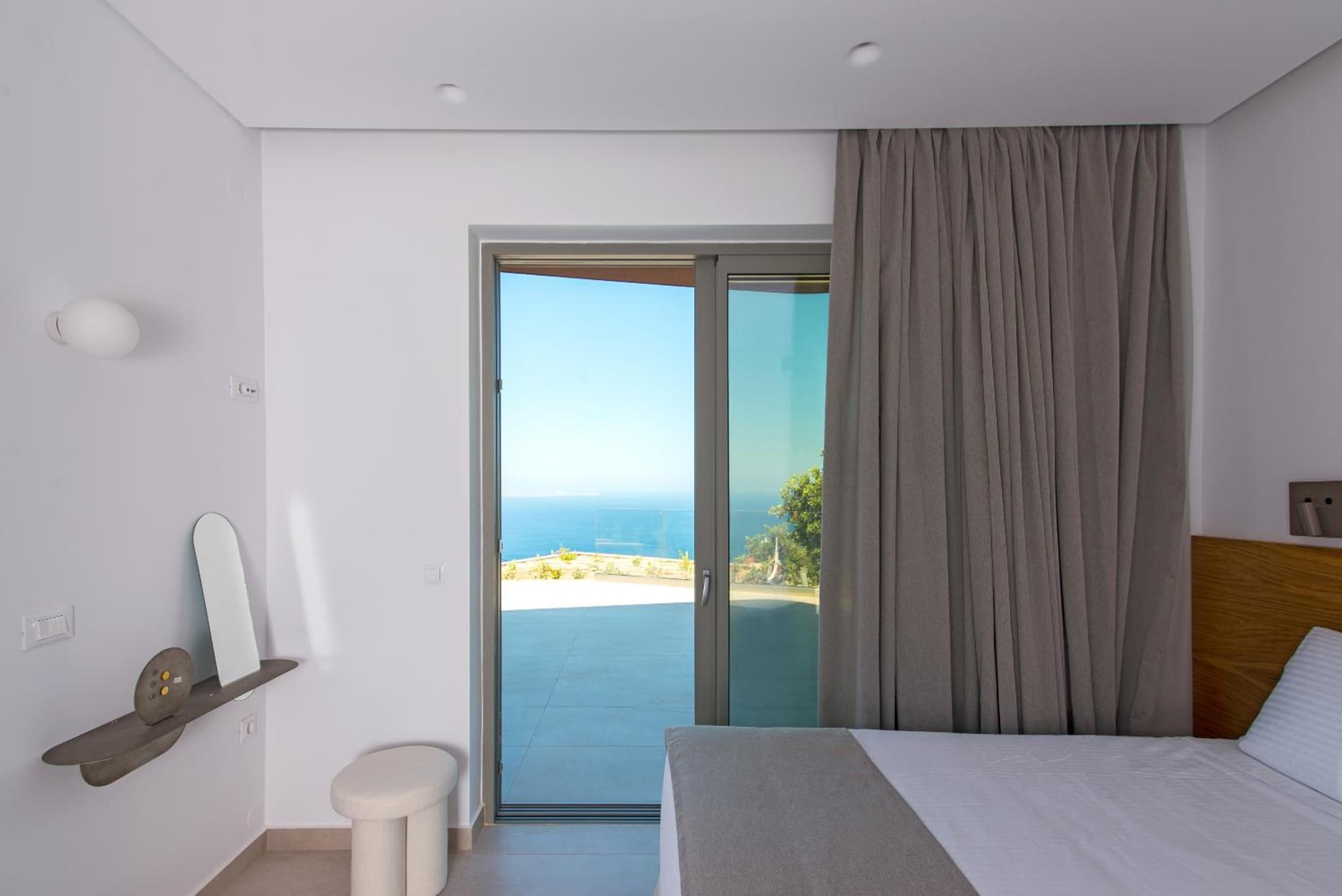 Plethora Luxury Suites photo 6