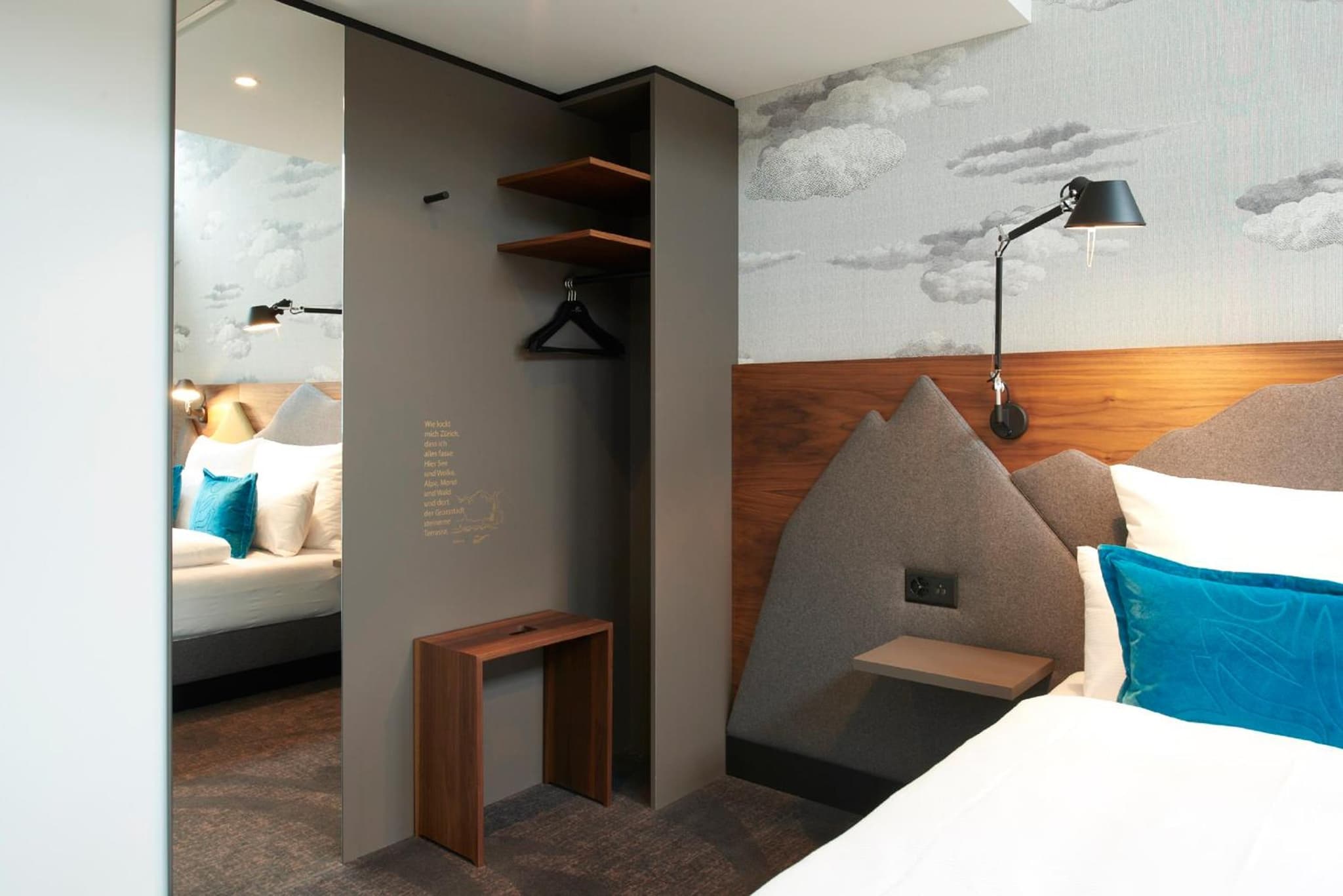 Motel One Zürich photo 3