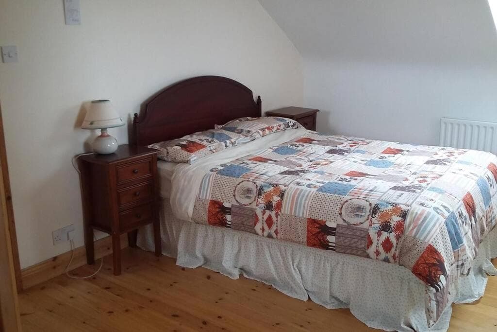 Three Sisters Holiday Home - 7km to Dingle photo 2