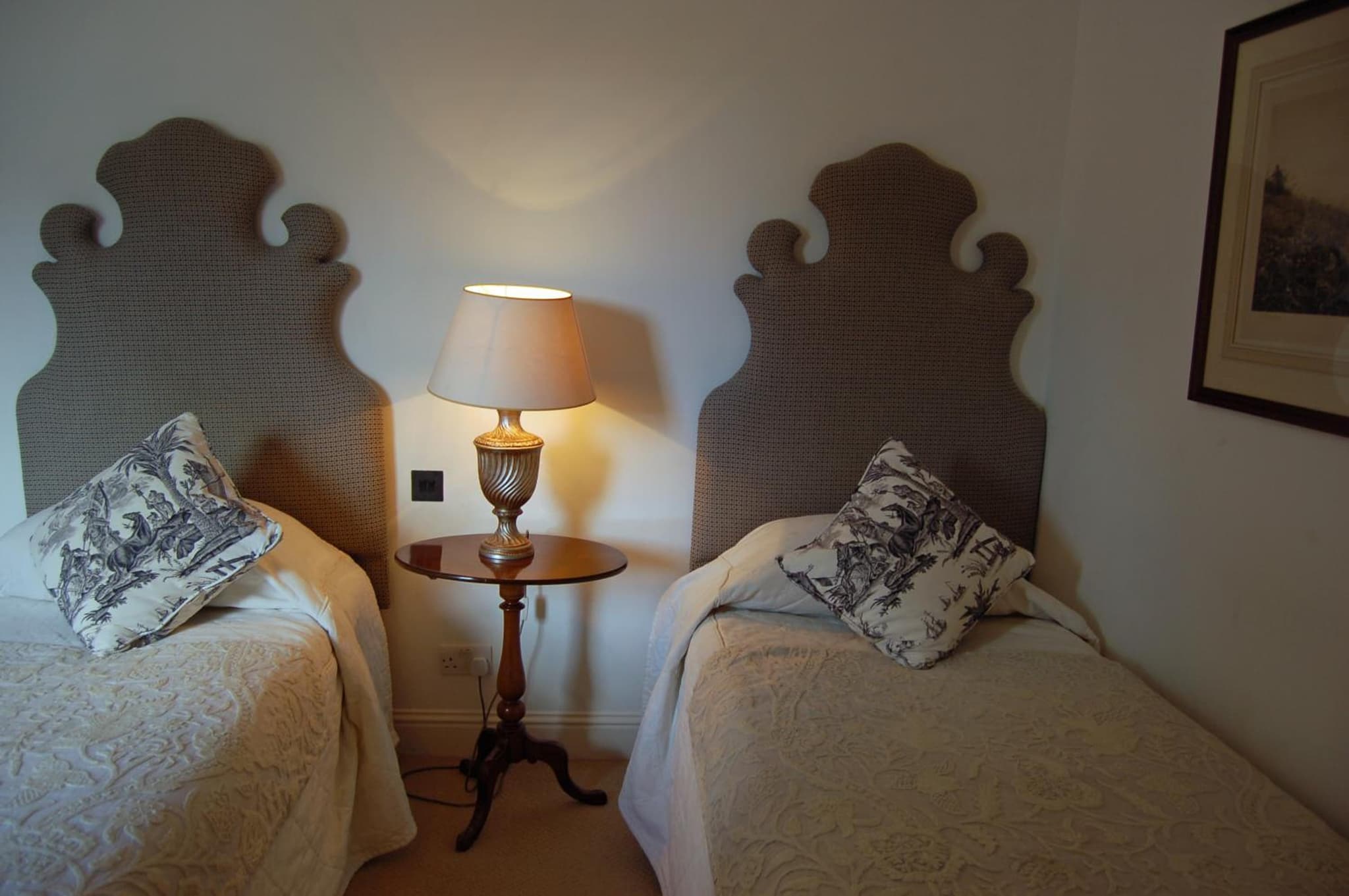The Royal Hotel photo 2