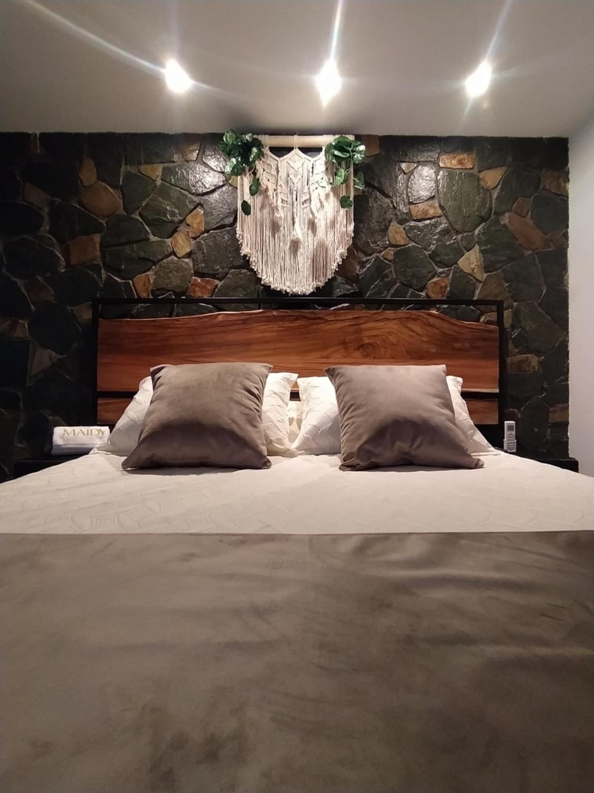 Maidy Luxury Hotel