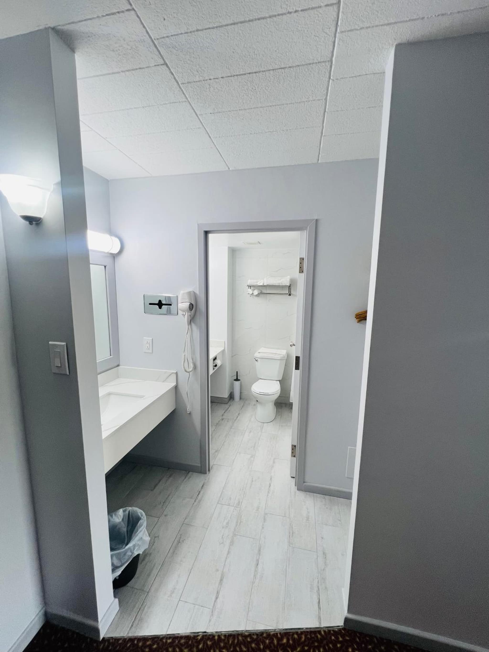Lively Inn and Suites - Sudbury photo 2