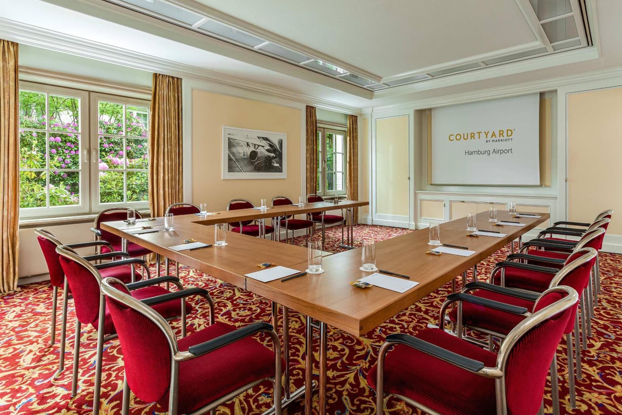 Courtyard by Marriott Hamburg Airport photo 8