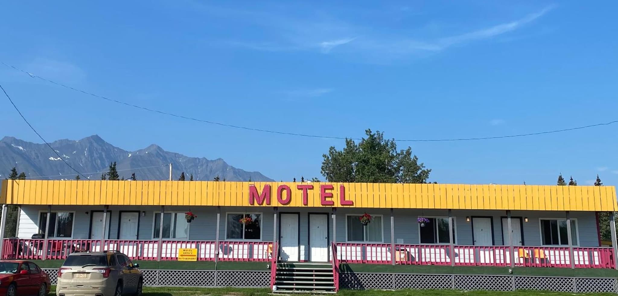 Glacier View Inn photo 8