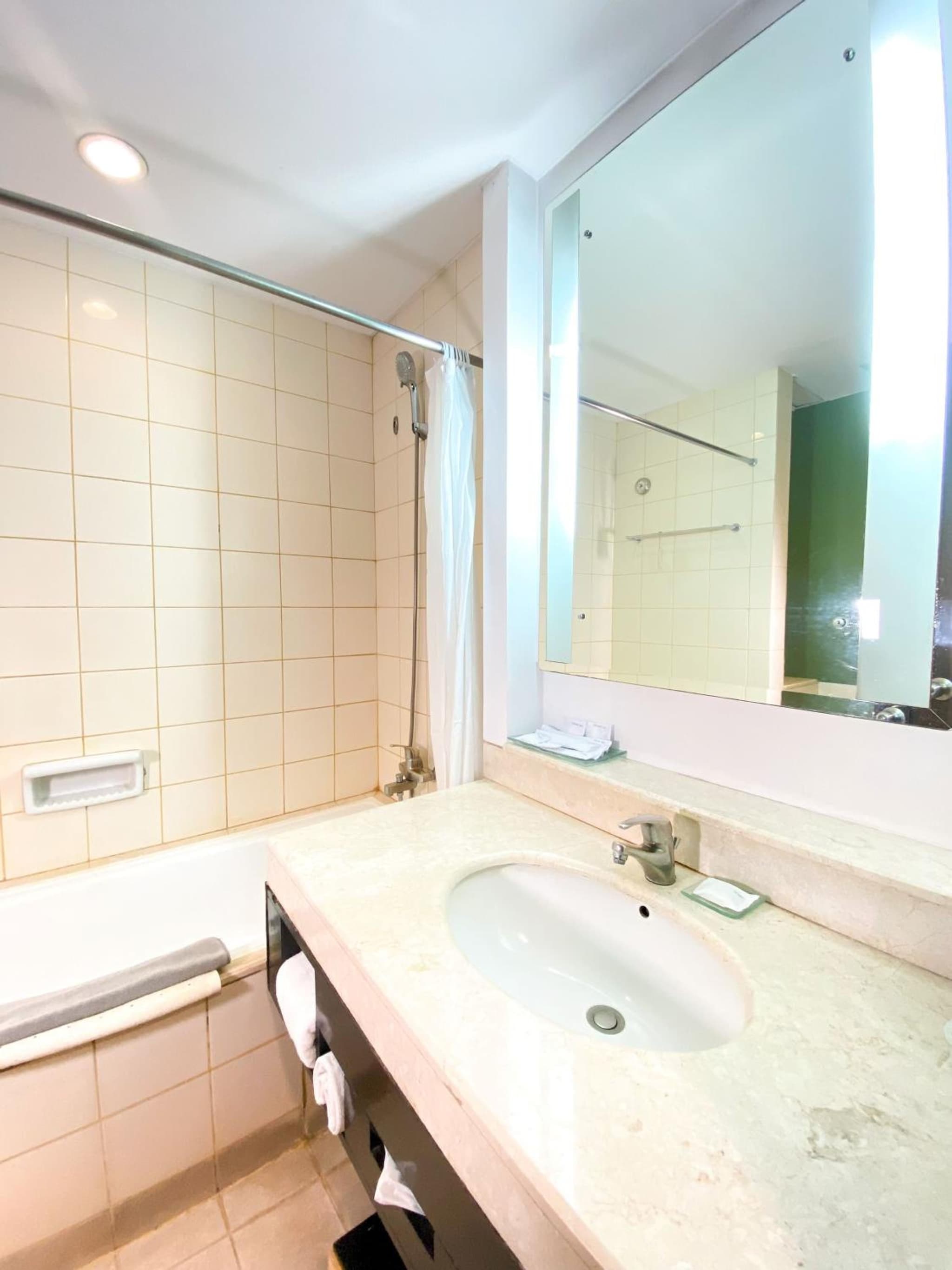 Hotel Santika Premiere Malang photo 3