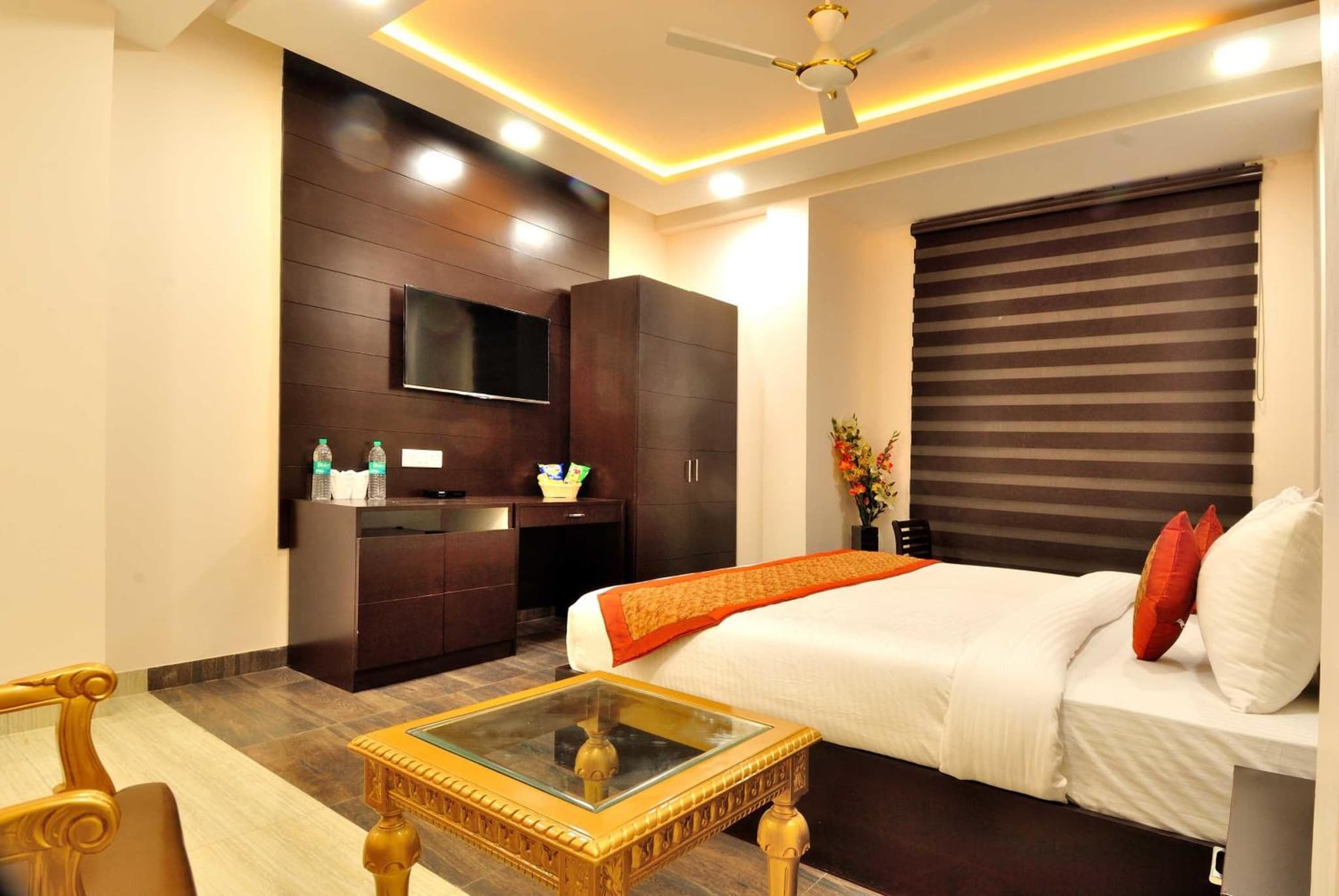 Hotel Kings Inn, Karol Bagh, New Delhi photo 2