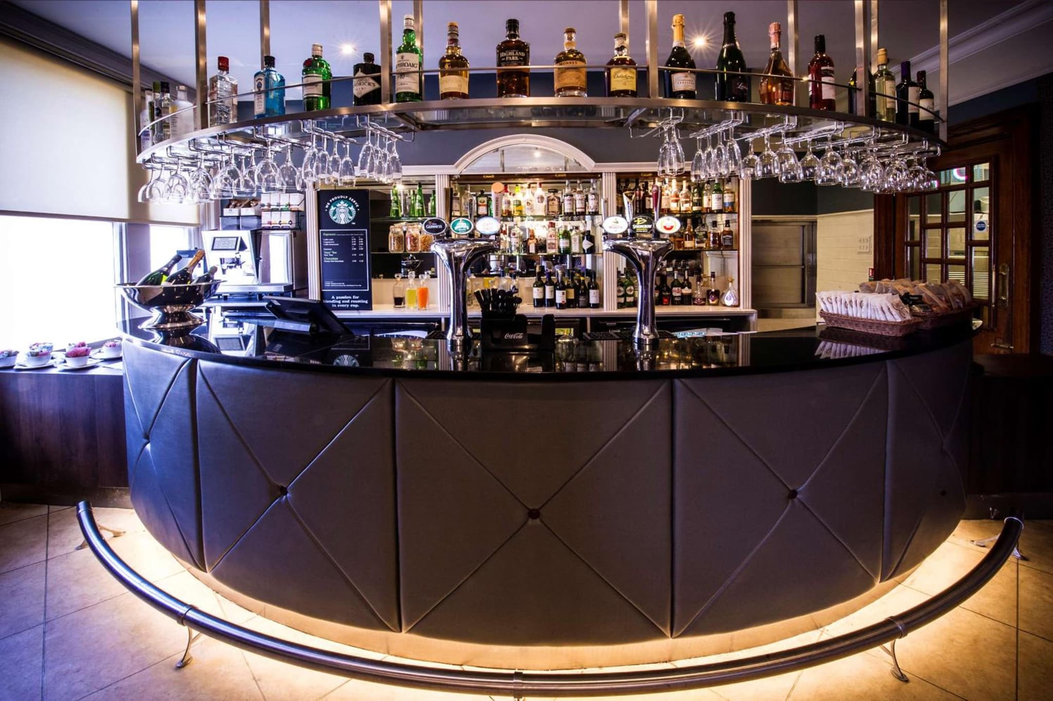 DoubleTree by Hilton Cheltenham-Cotswolds photo 2