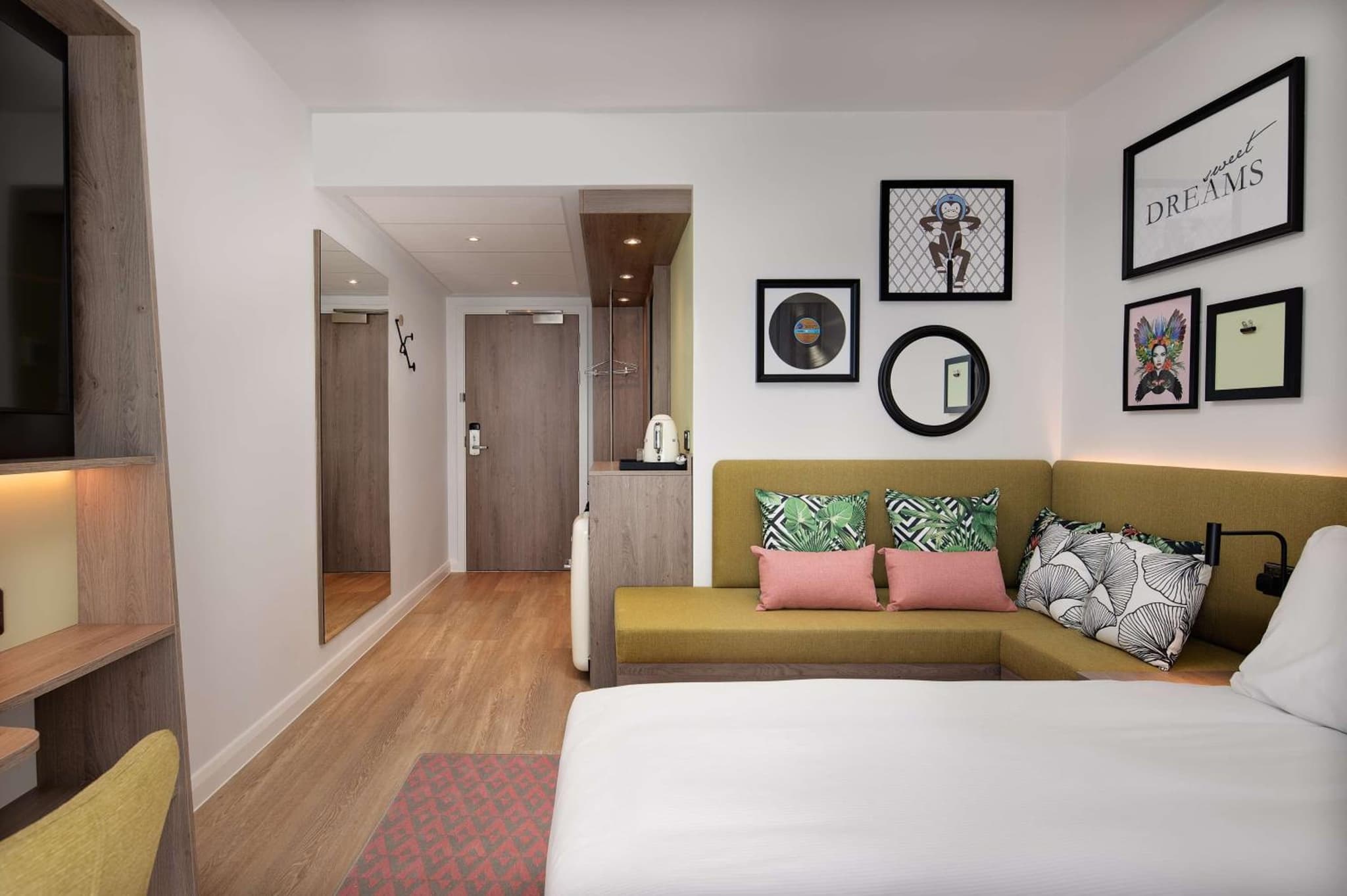 Hampton by Hilton High Wycombe photo 7