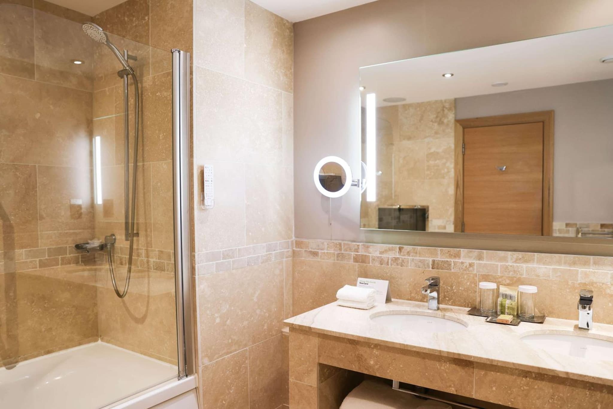 DoubleTree By Hilton Milton Keynes photo 8