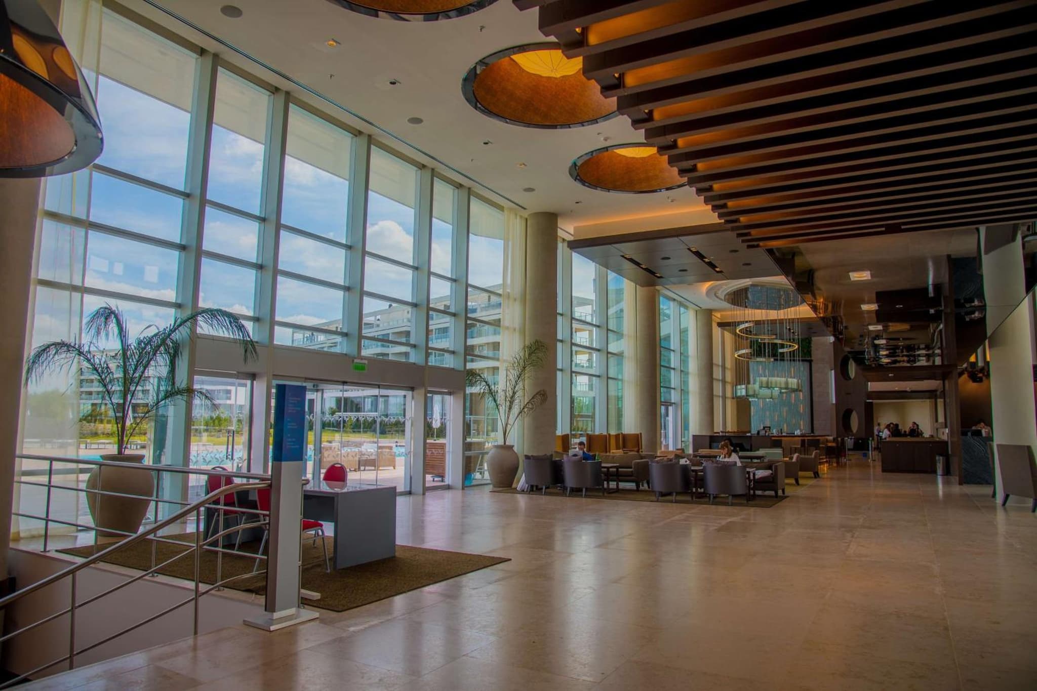 Hilton Pilar photo 2
