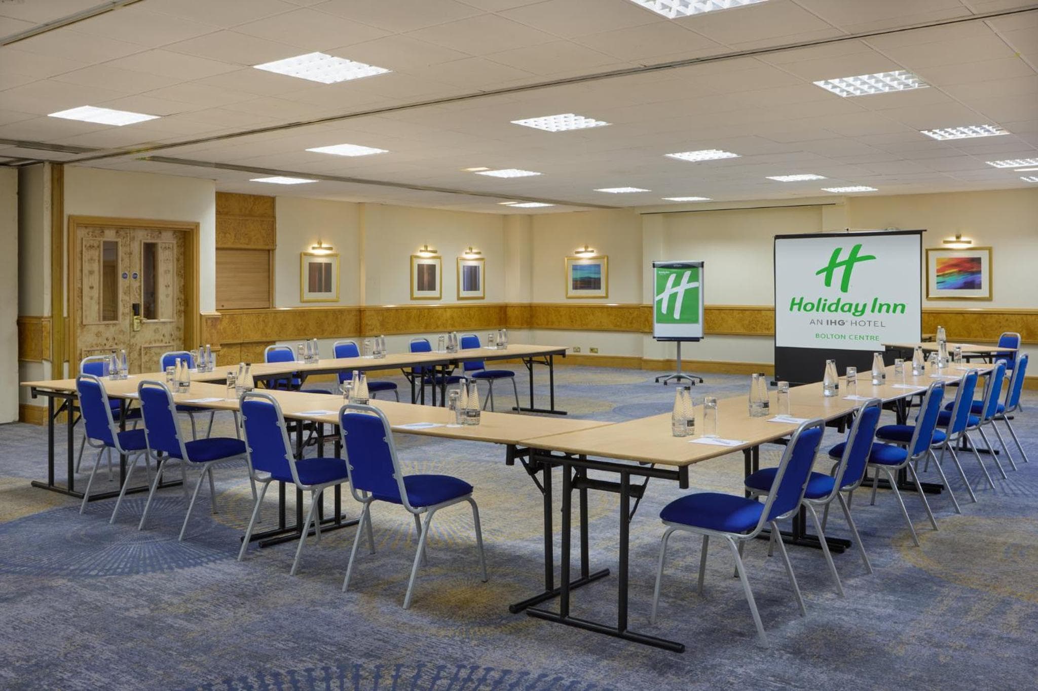 Holiday Inn Bolton Centre by IHG photo 2