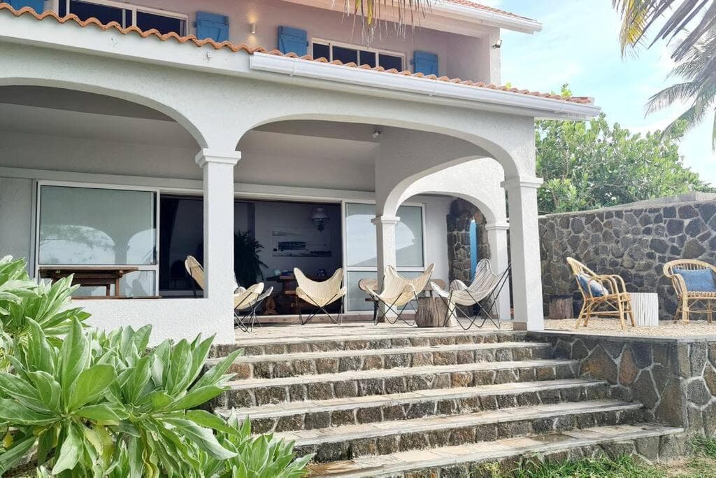 Bastide Sur Mer 4 Bedroom Beachfront Villa by LOV Mauritius photo 8