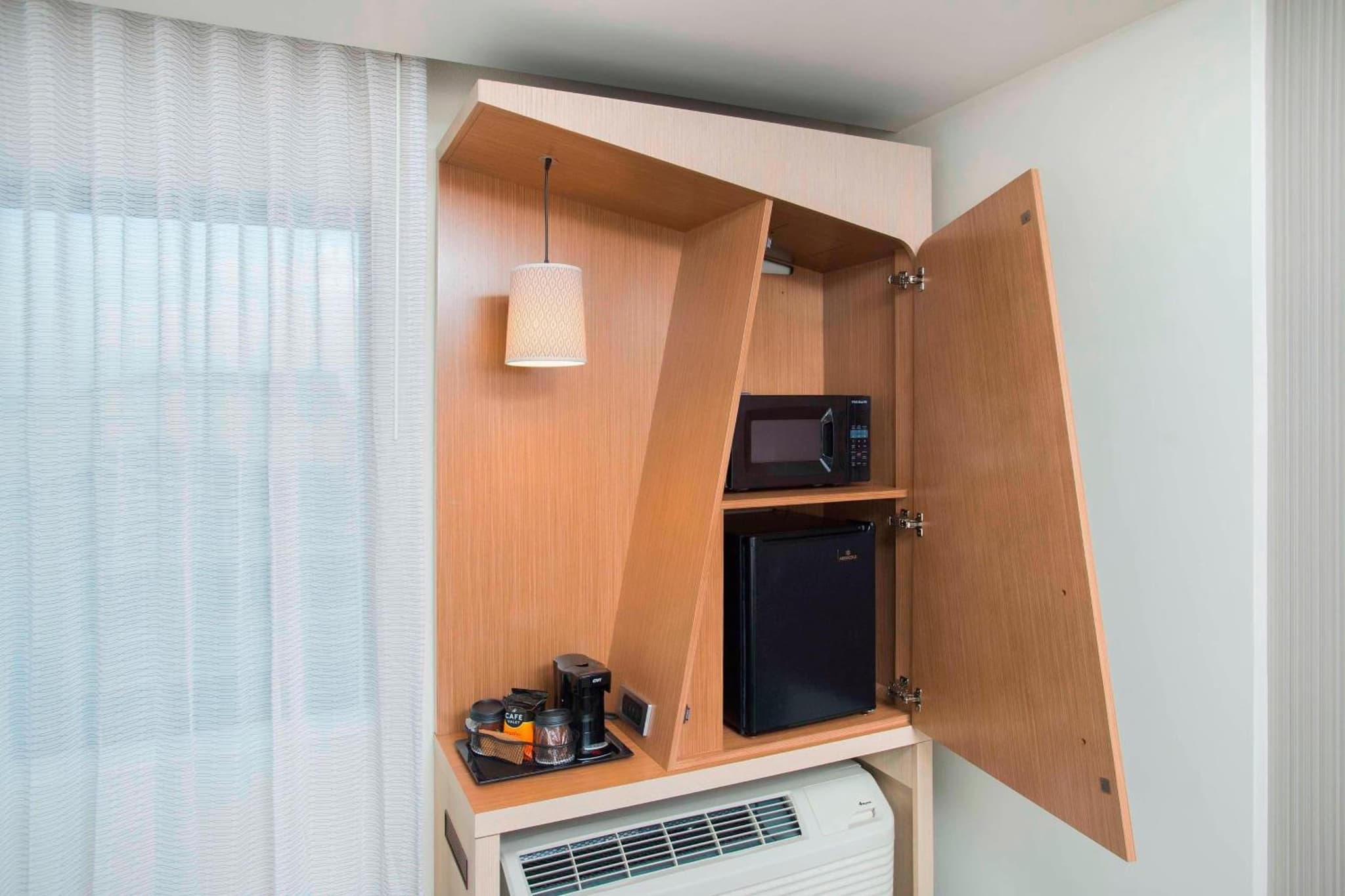 Courtyard by Marriott Redwood City photo 4