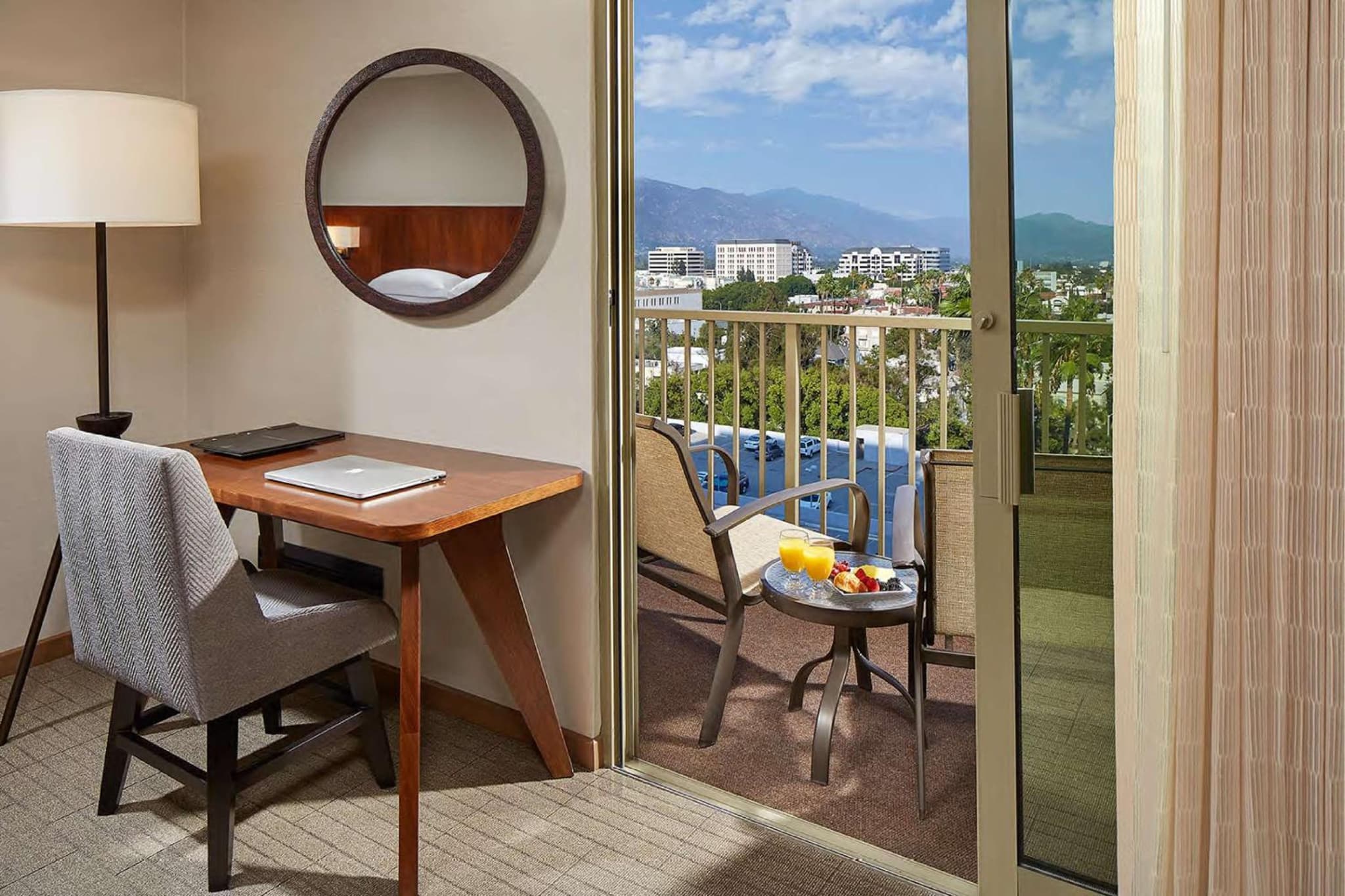 Hilton Pasadena photo 2