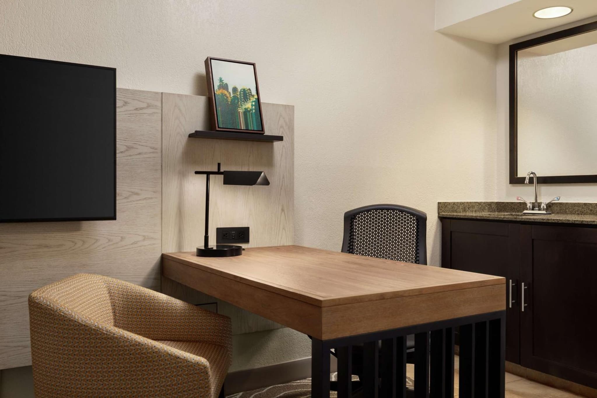 Embassy Suites by Hilton Phoenix Tempe photo 7
