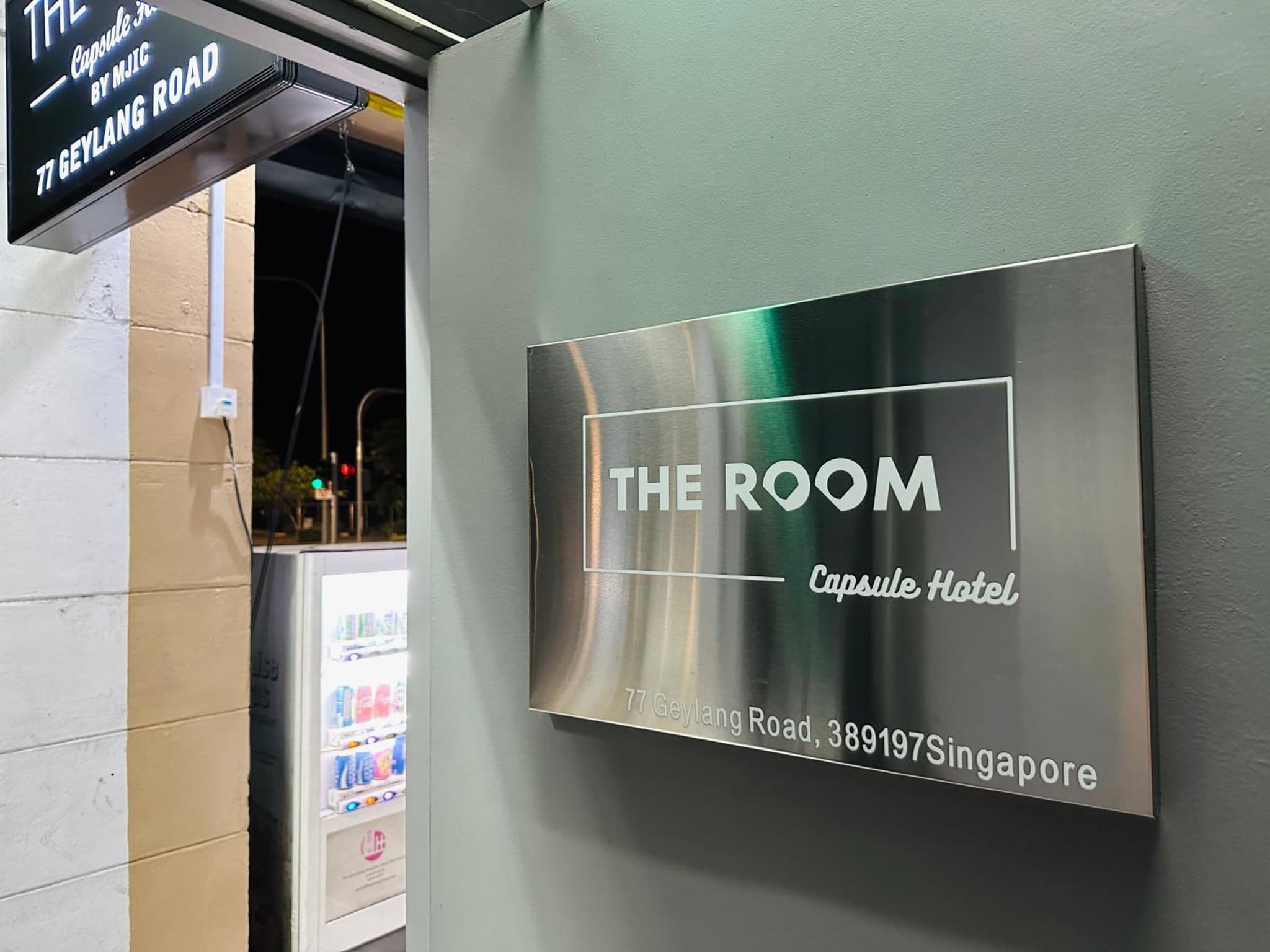THE ROOM Capsule Hotel photo 8